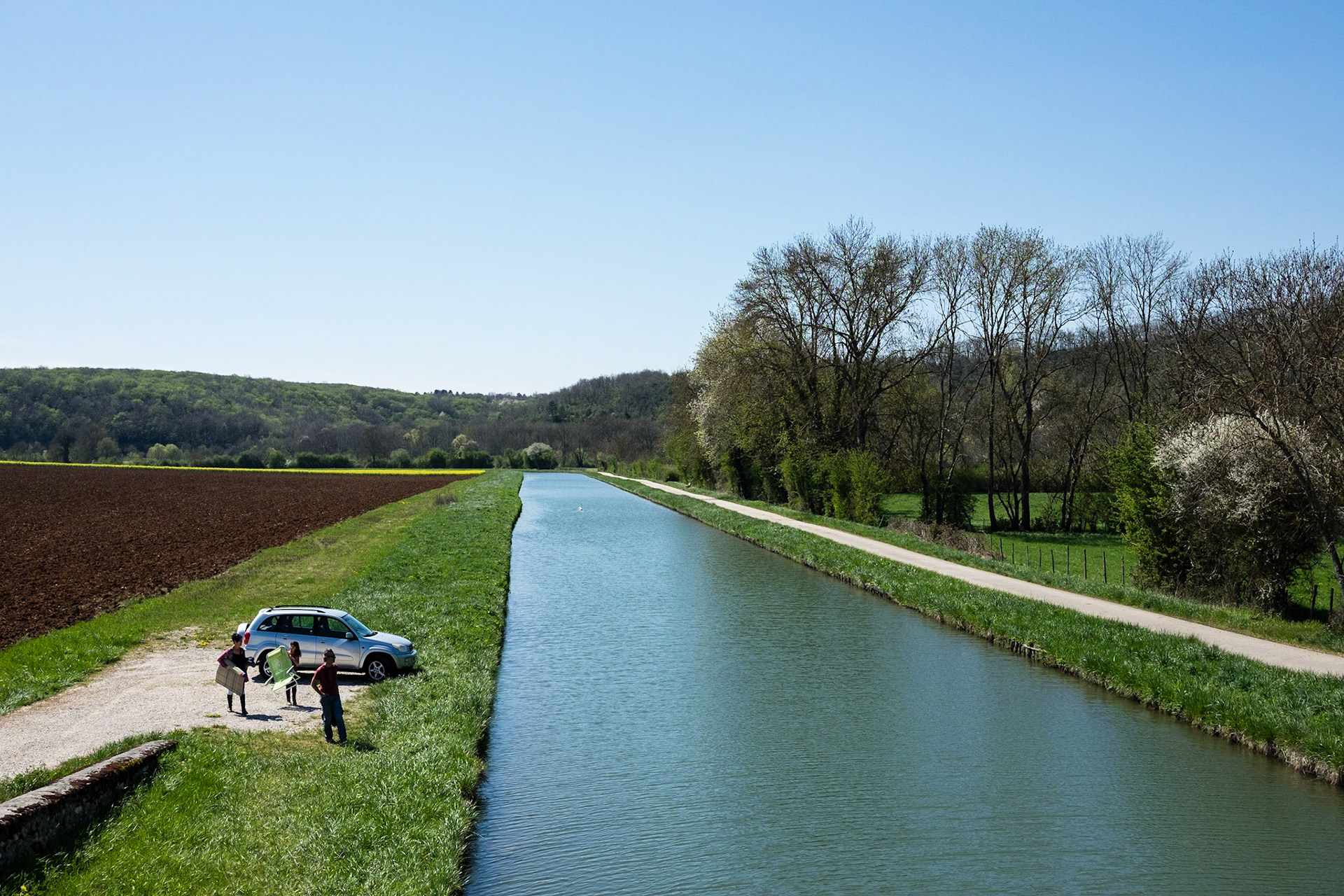 Le canal du Nivernais, Bourgogne, France.