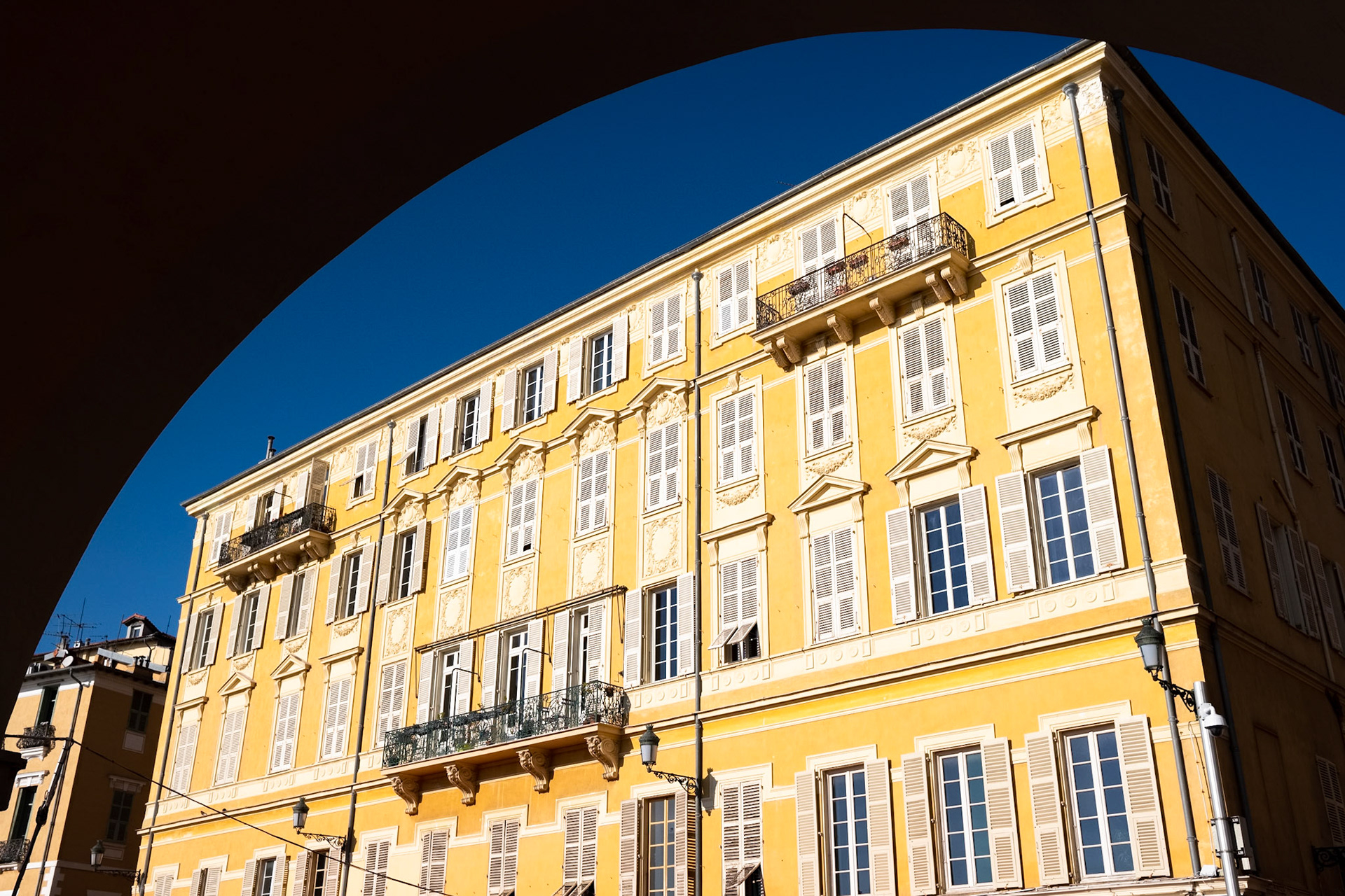 Place Charles Felix. Vieux Nice, Alpes Marimes, France