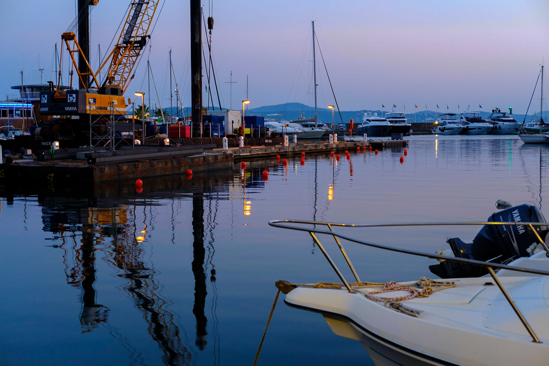 Le port de Sainte Maxime, la nuit. Var, France.