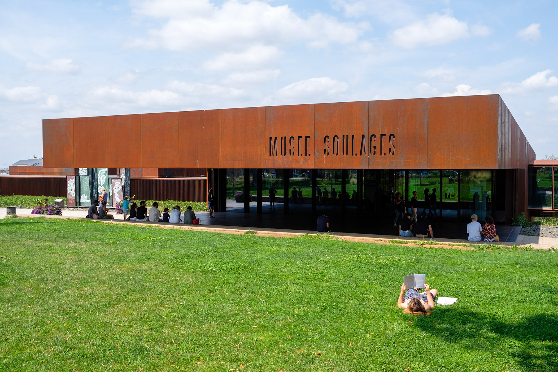 Musée Pierre Soulages,Rodez. Aveyron, France. RCR Architectes.
