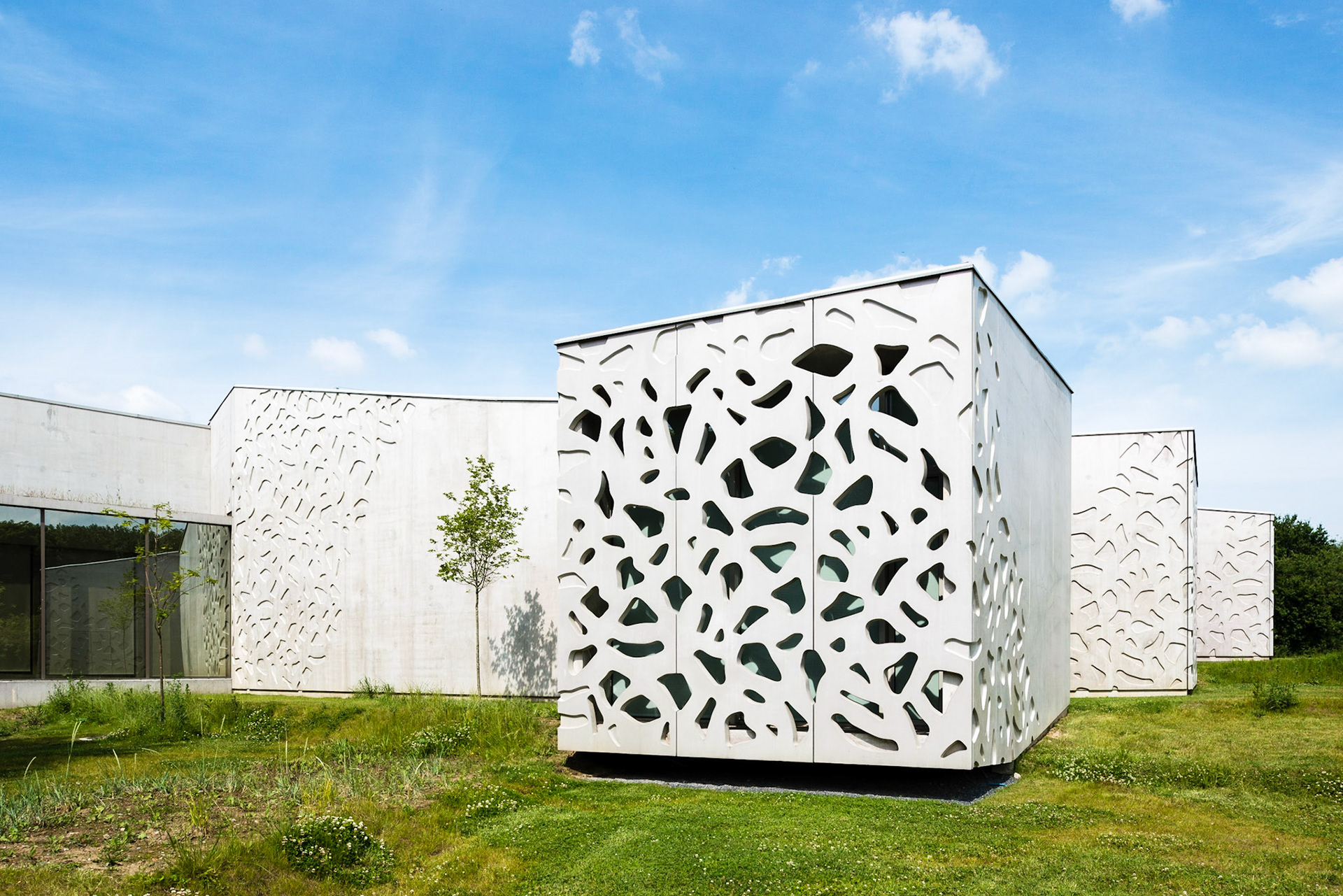 Le LaM - Lille Métropole Musée d'art moderne, d'art contemporain et d'art brut,  Villeneuve d’Ascq. Manuelle Gautrand Architecture