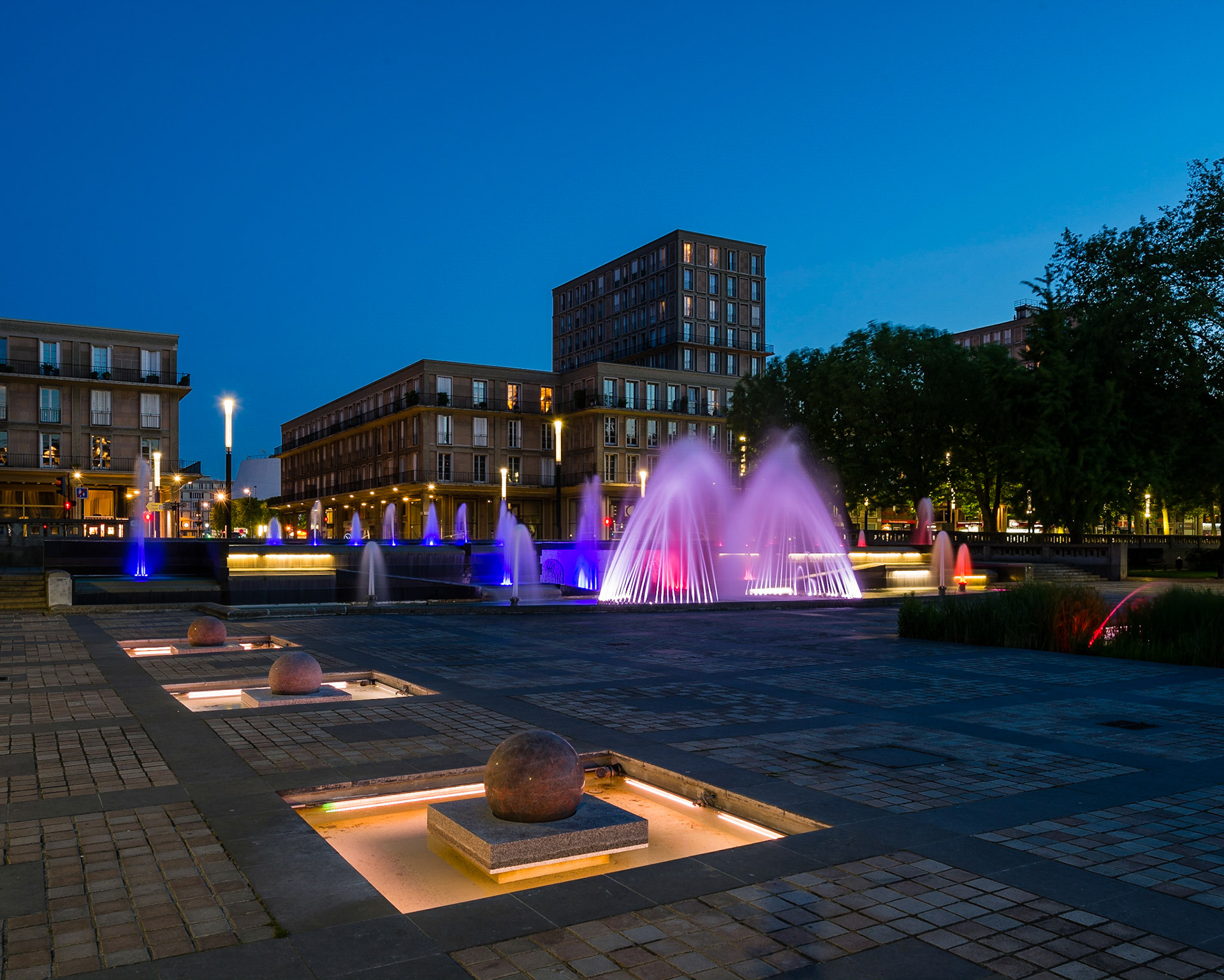 Le Havre centre ville. En grande partie détruit pendant la Seconde Guerre mondiale, le centre-ville a été reconstruit d'après les plans de l'atelier d'Auguste Perret entre 1945 et 1964, il est inscrit au patrimoine mondial de l'UNESCO depuis 2005 / Le Havre city center. Largely destroyed during the Second World War, the city was rebuilt according to the plans of the workshop of Auguste Perret between 1945 and 1964, he was listed as a World Heritage Site by UNESCO since 2005.