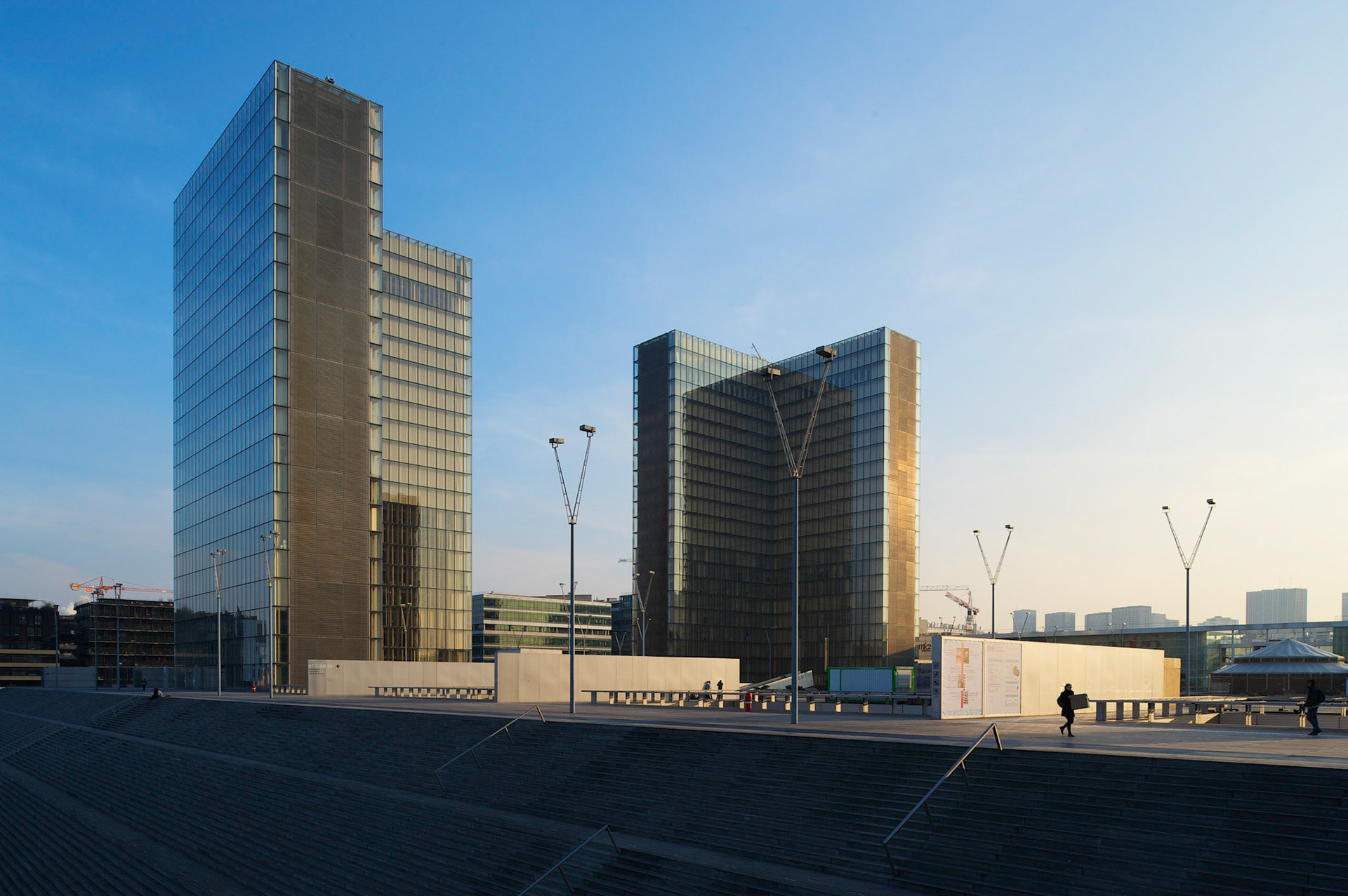 Bibliotheque Nationale Francois Mitterrand, Paris. Architecte Dominique Perrault.