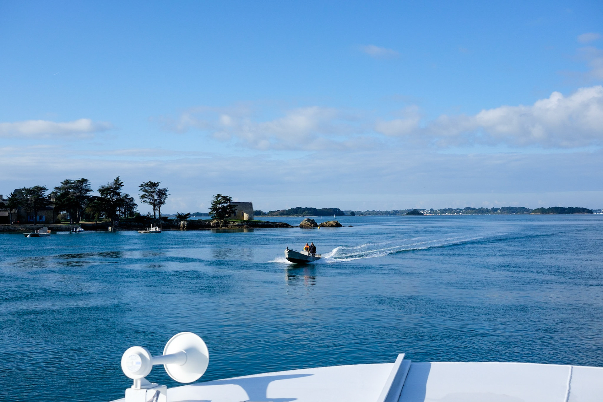 Paysage du Golfe de Morbihan, Bretagne, France. / Landscape of the Gulf of Morbihan, Brittany, France.