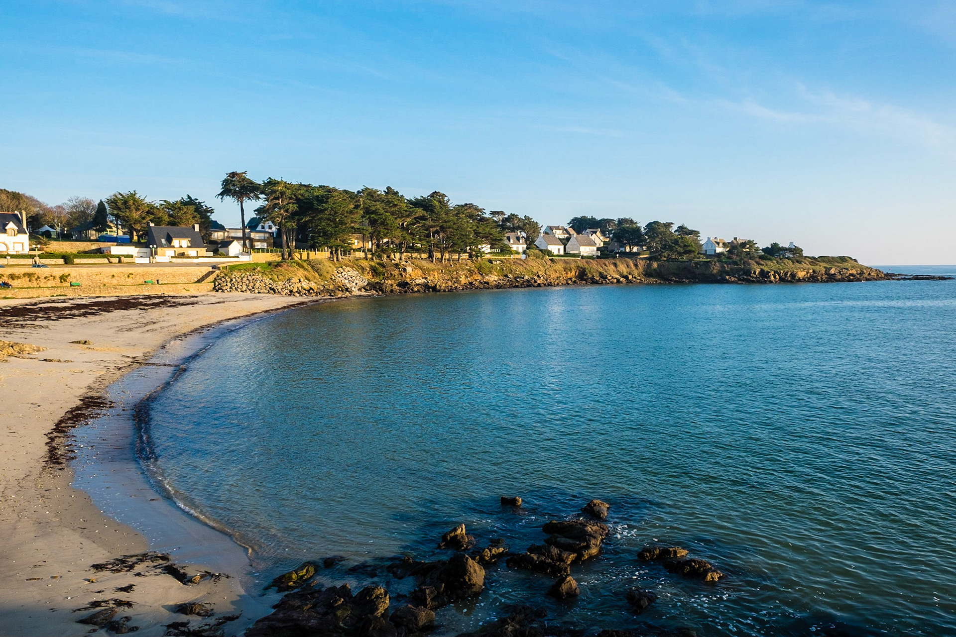 Plage à Port-Navalo, Bretagne, France.