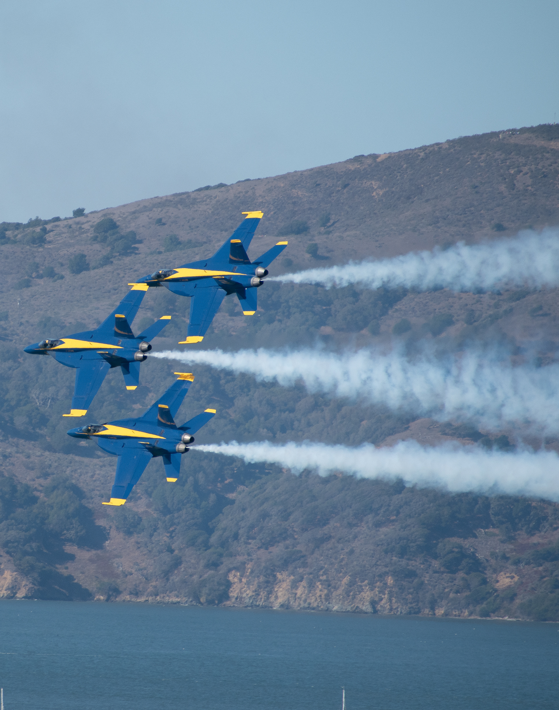 US Navy Blue Angels fly over San Francisco