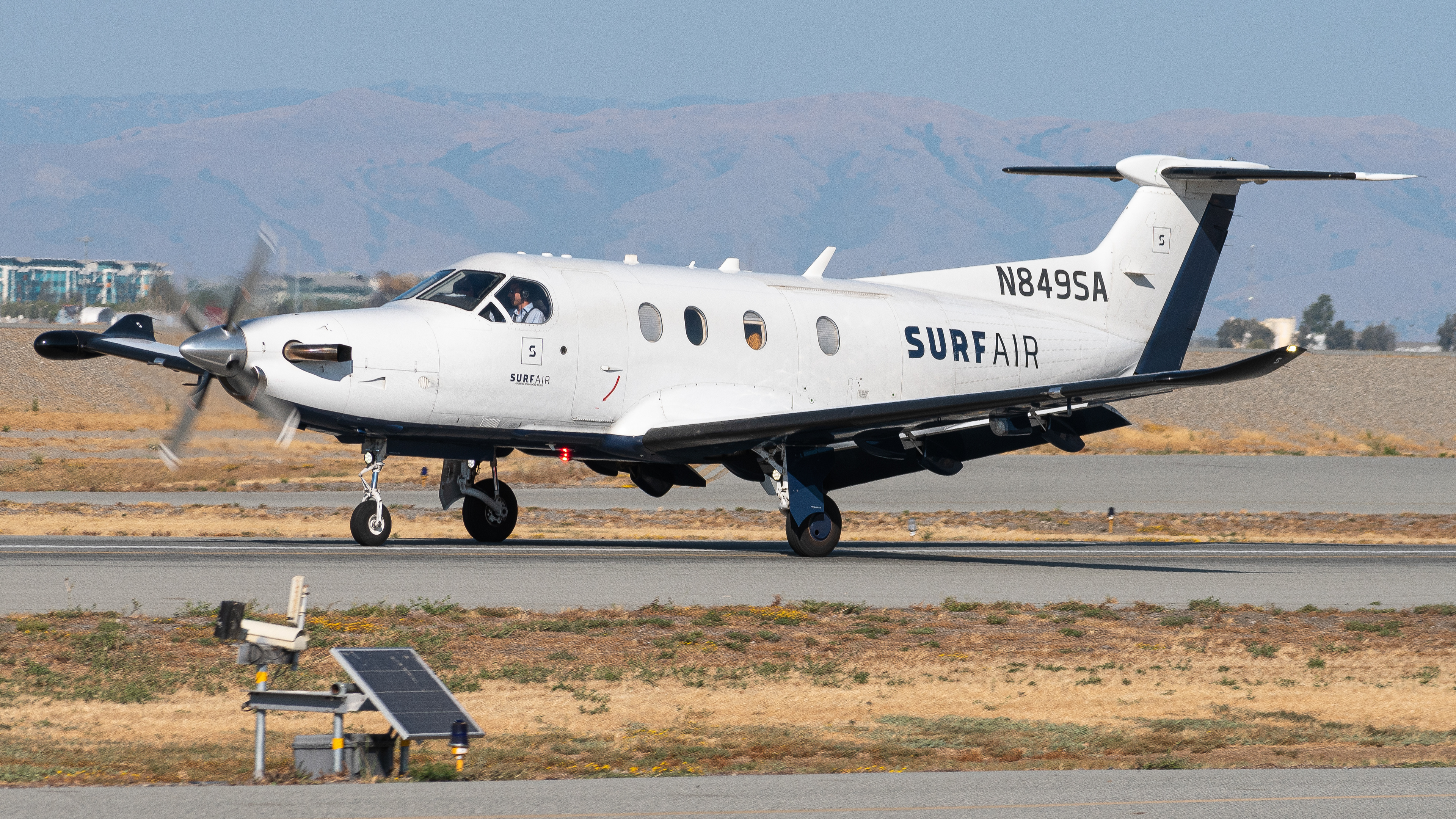 SurfAir Pilatus PC12 touches down runway 30