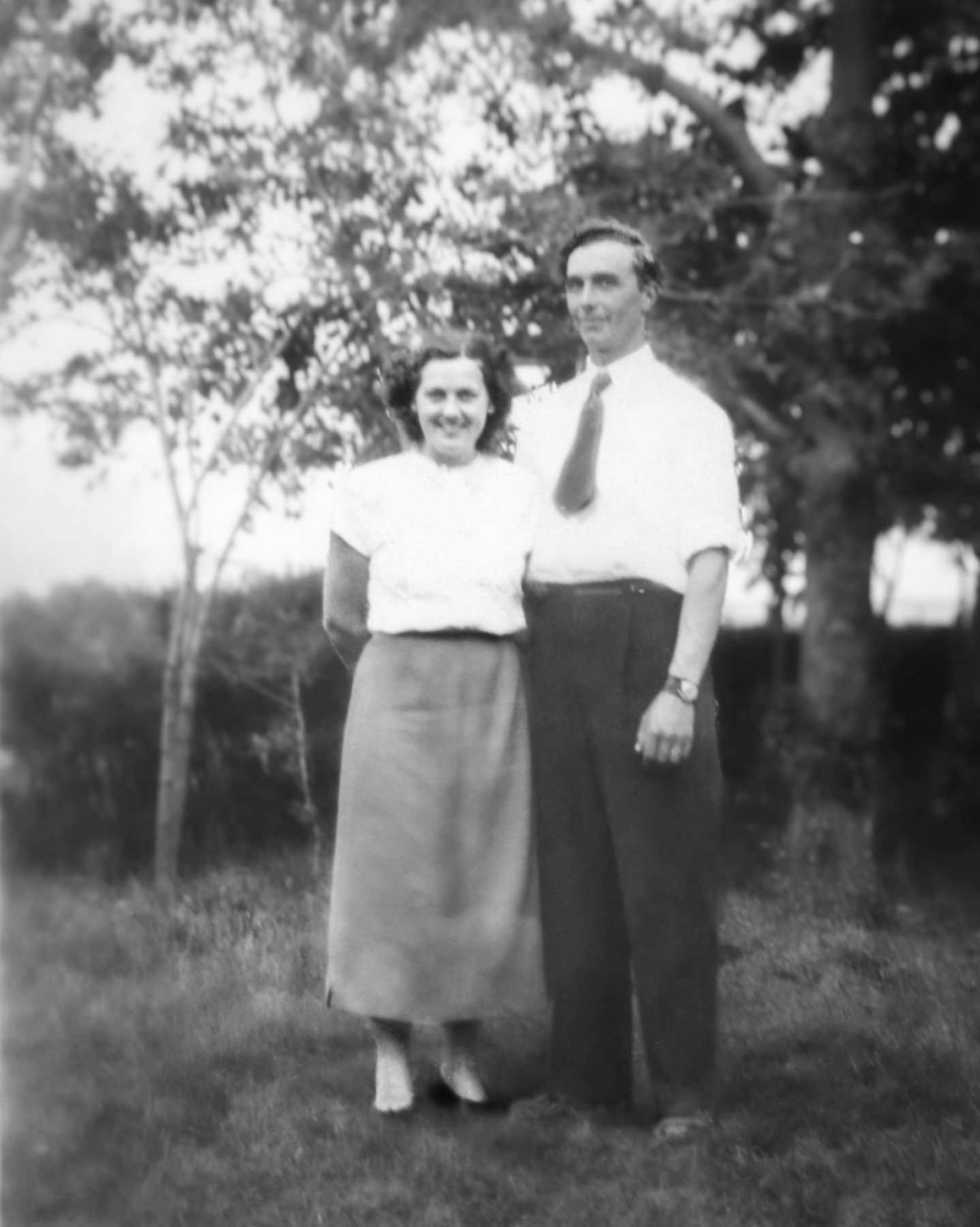 28 Aug 1950 •  Lena [Shewchuk] Tatarin and John Tatarin on farm near  Willingdon, AB.