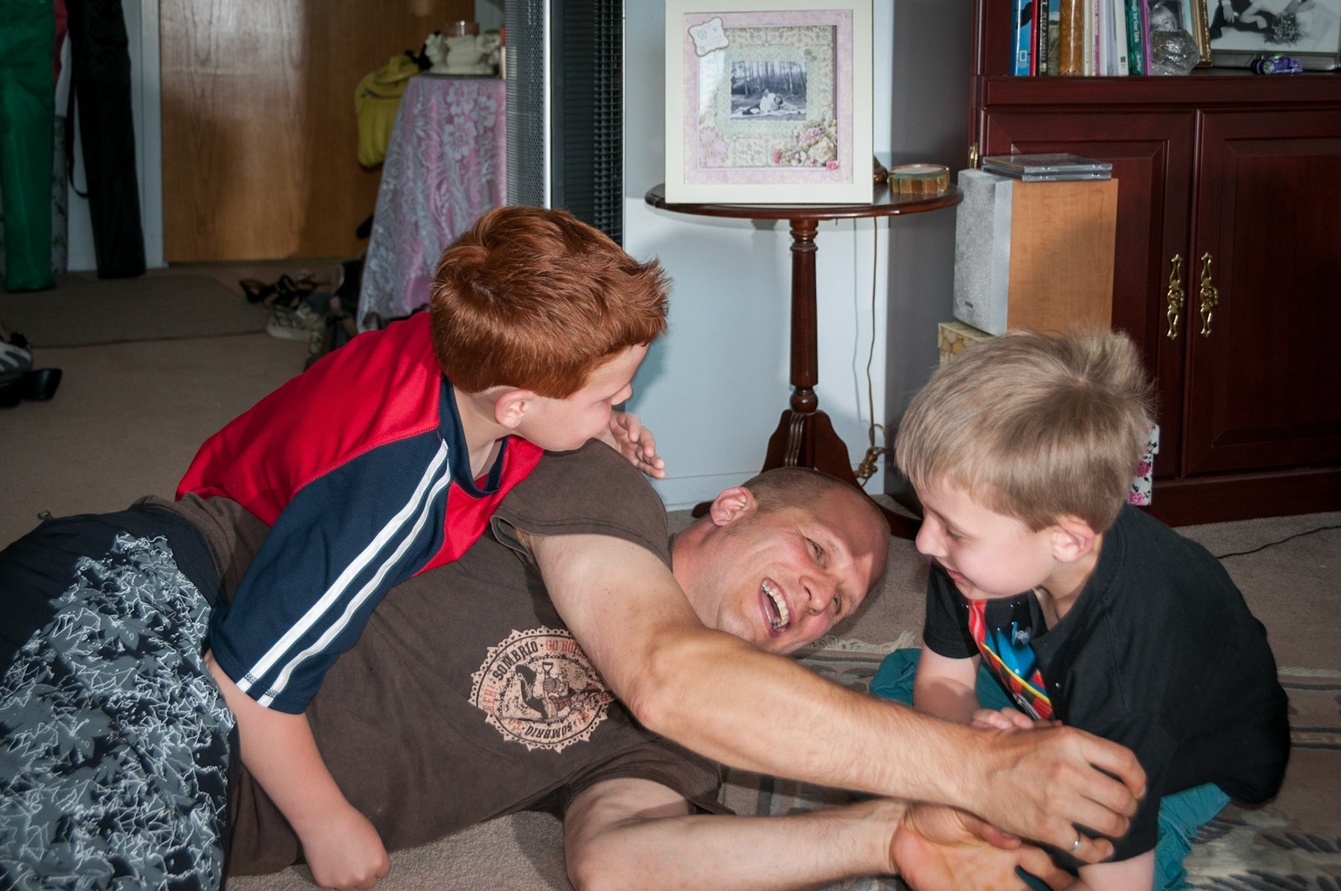 03 July 2009: Edmonton, Alberta. David Macki (spouse of Sherri [Huculak] Macki, Garreth Emment (red head top) newphew, son Ben Macki right. Photo credit: Brian M Huculak