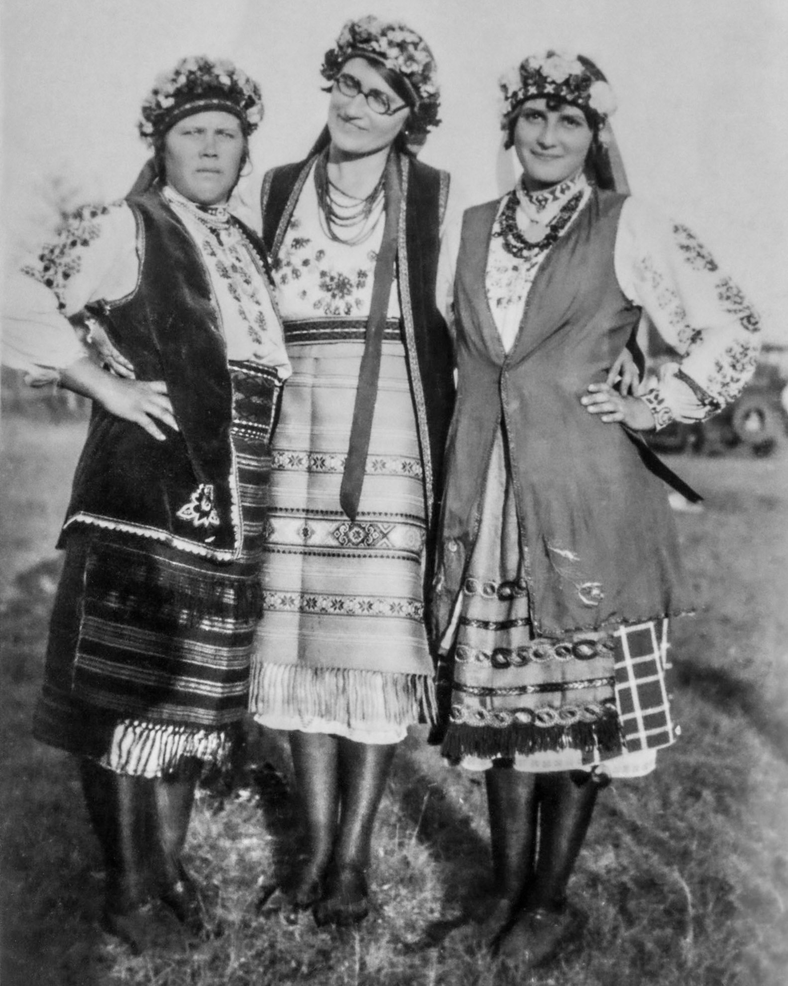 1928: Left to Right: Christina (Huculak) Shewchuk, Barbara Shandro (Mrs. John Shandro), Laura Shandro (Mrs. Harry Shandro).