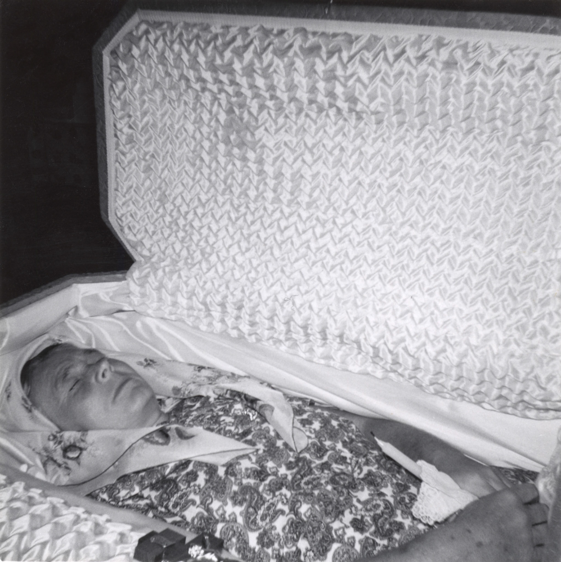 Oct 1960:  Funeral of Annie [Darda] Huculak. Wife of John Huculak SR. Mother to sons John Huculak,  George [Willis] Huculak, and Metro Huculak.