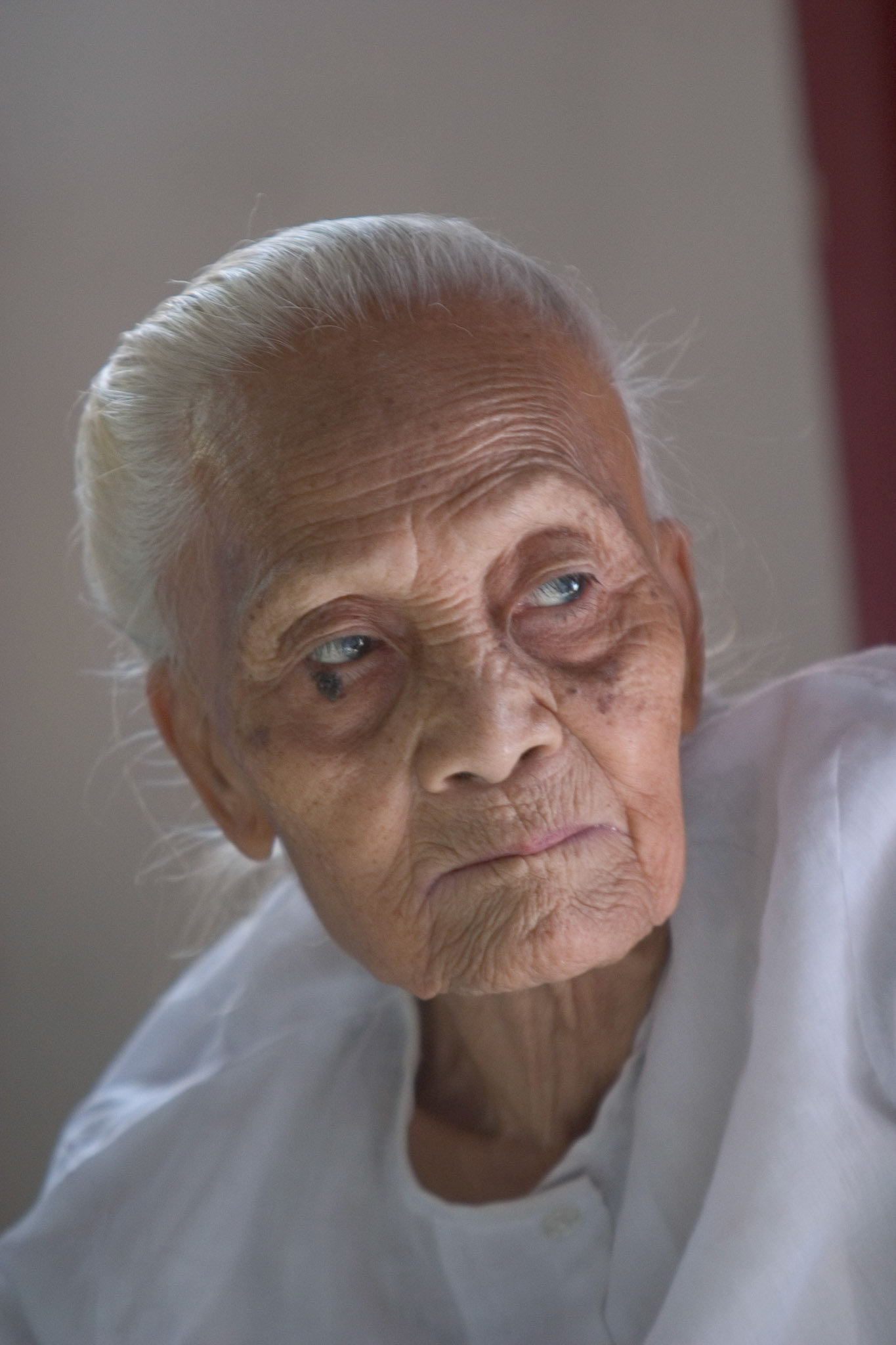 Old womand - Laos