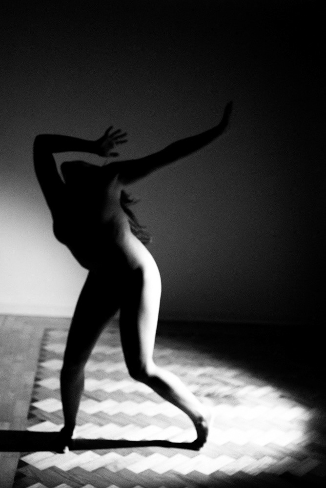 Under the Spotlight 18