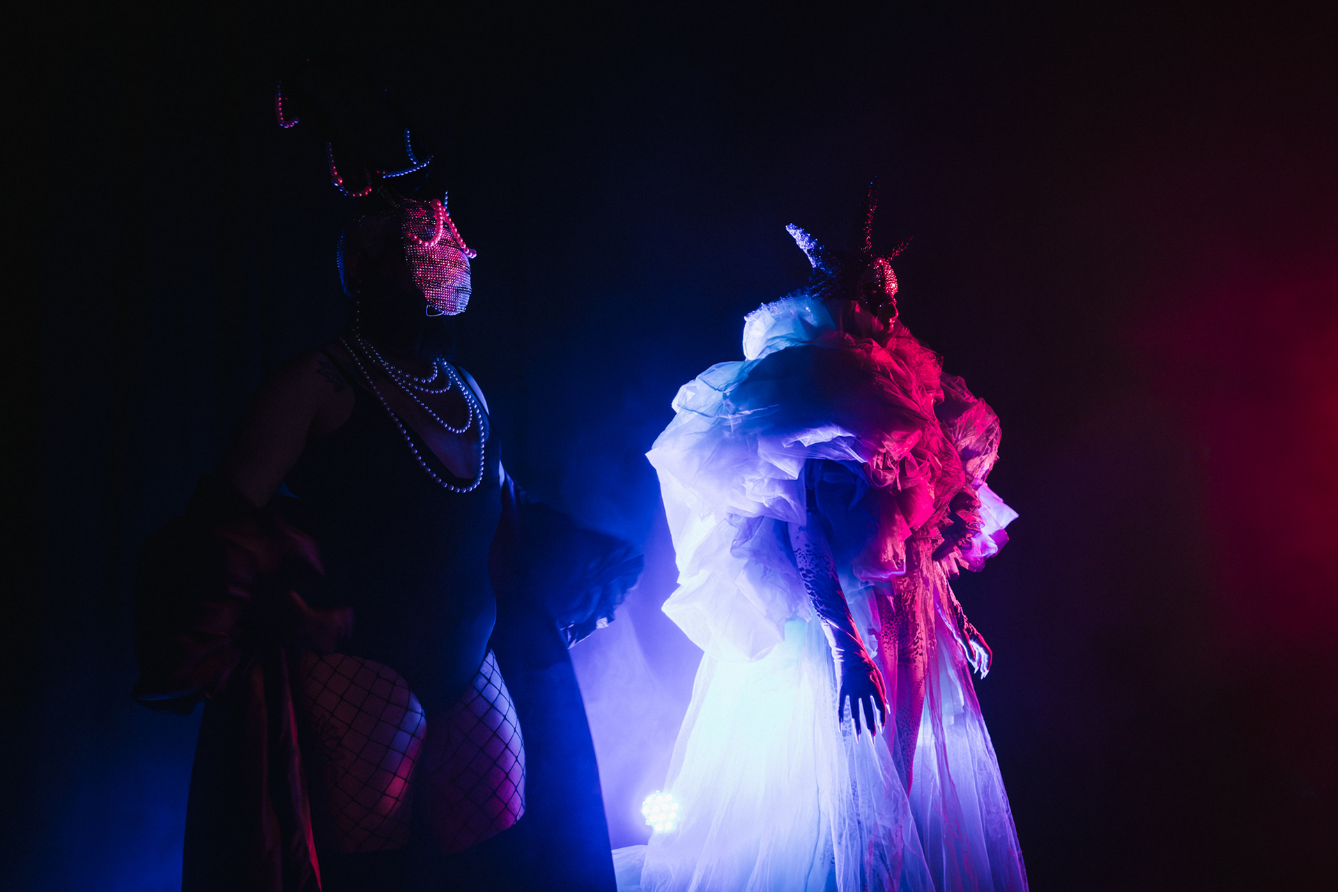 Shooting of Nicky Doll's video clip, Fashion Freak Sohier Remix, models: Elips and Prudence Lips © Célia Lorin