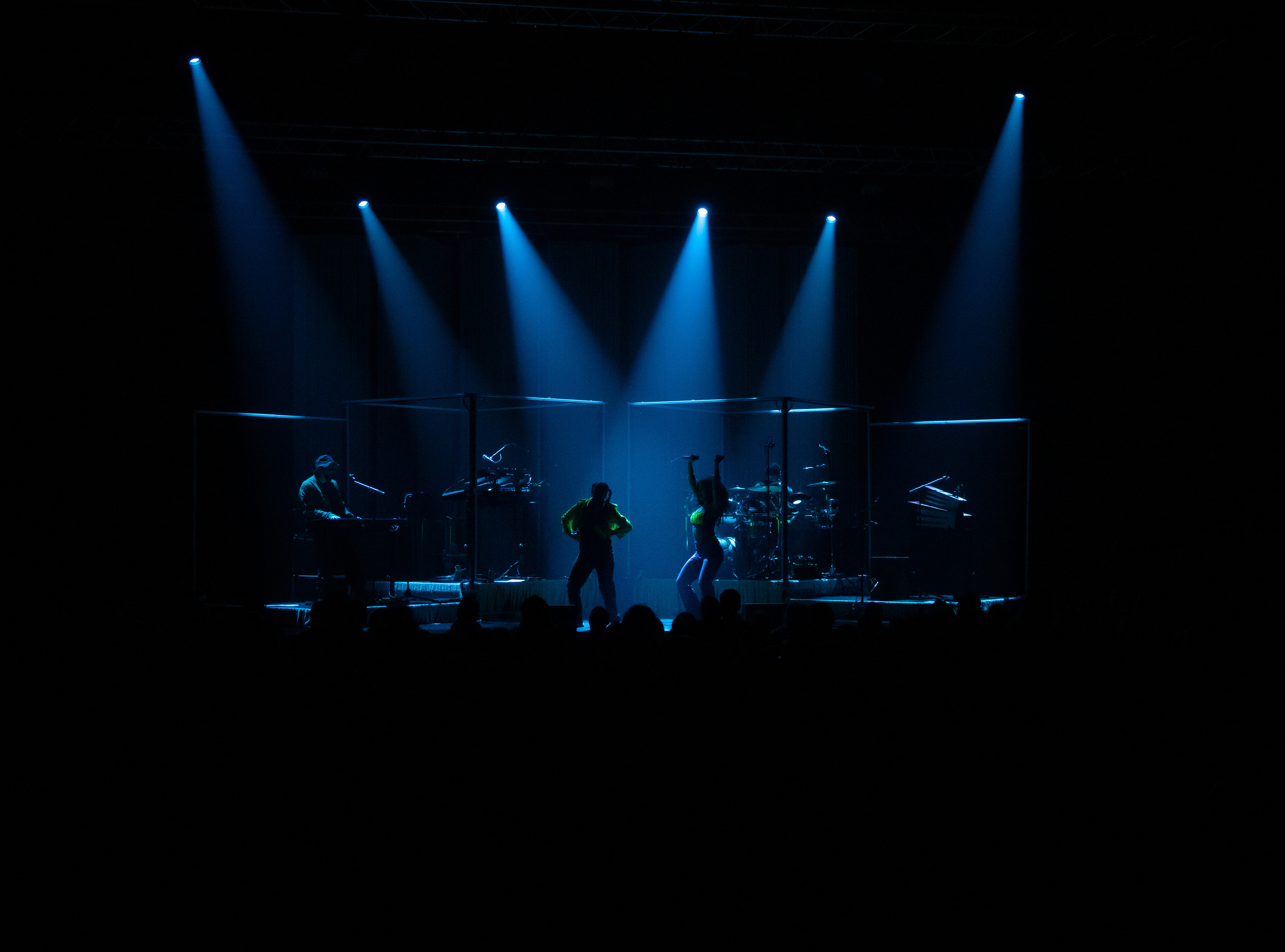 Ibeyi at the Rocher de Palmer © Célia Lorin