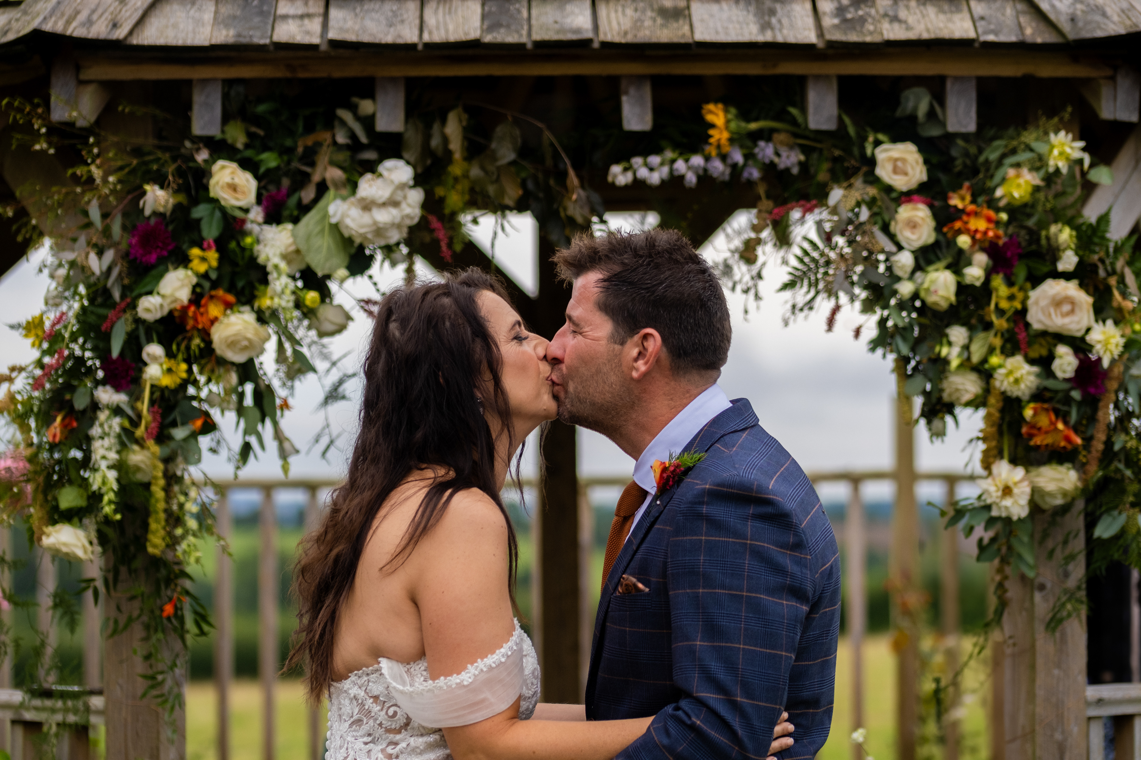 James & Lisa's wedding : Taken on fuji xpro3