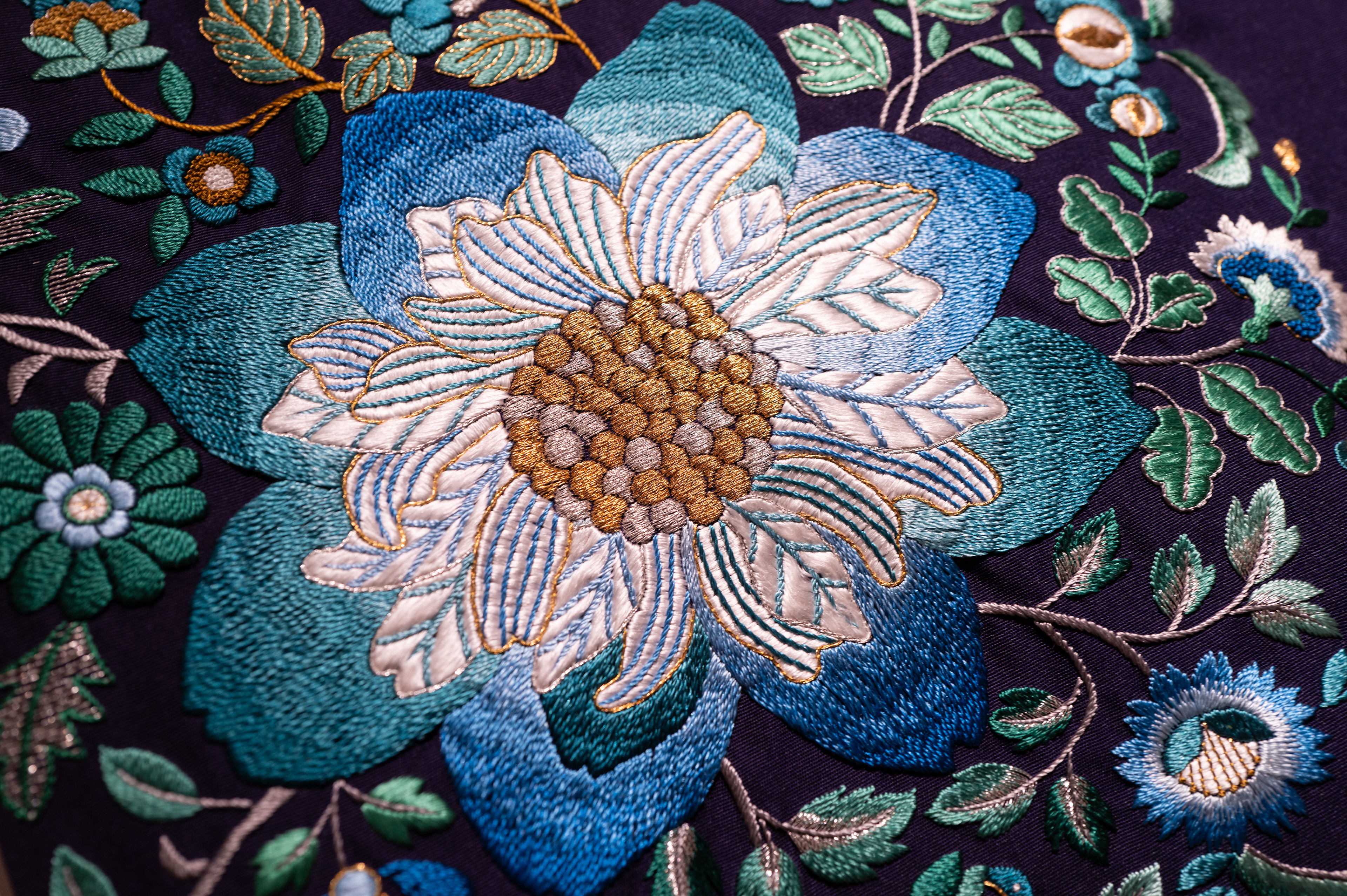 September 2024 Die Stickkunst von Shizuka Kusano