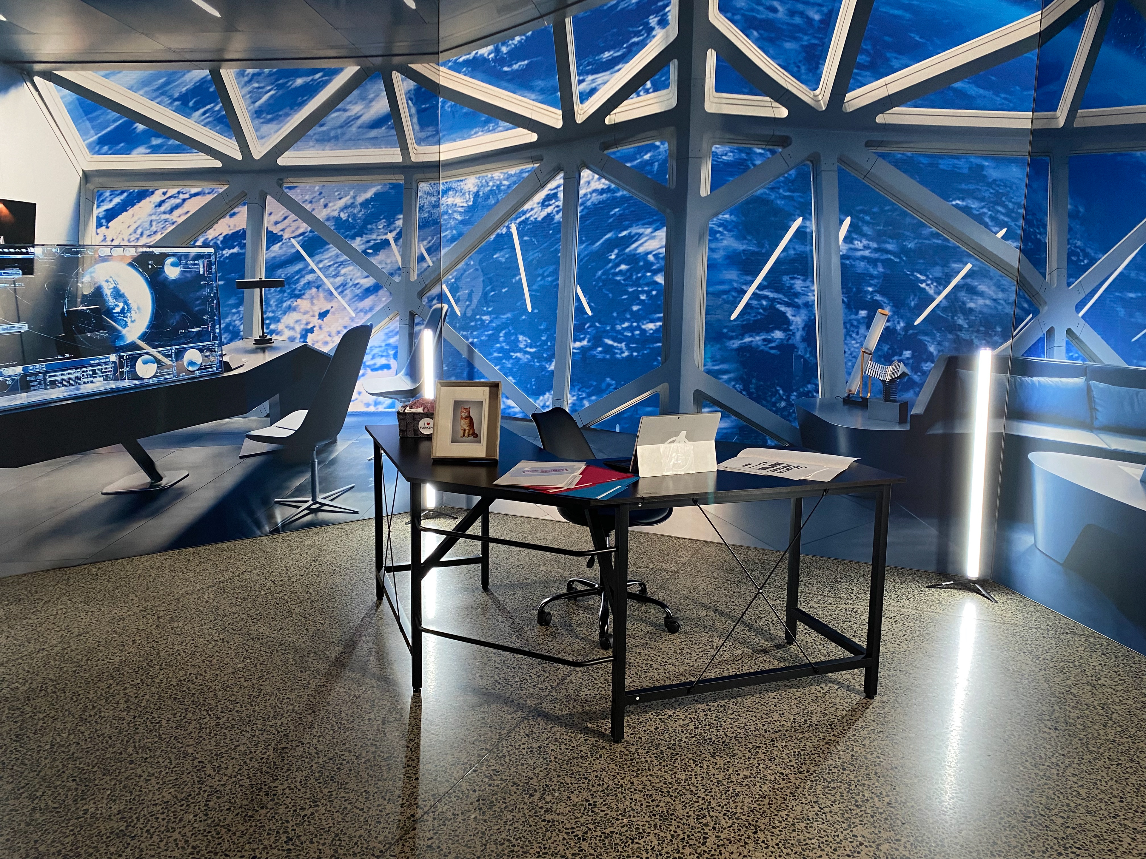 Custom Backwall + Props