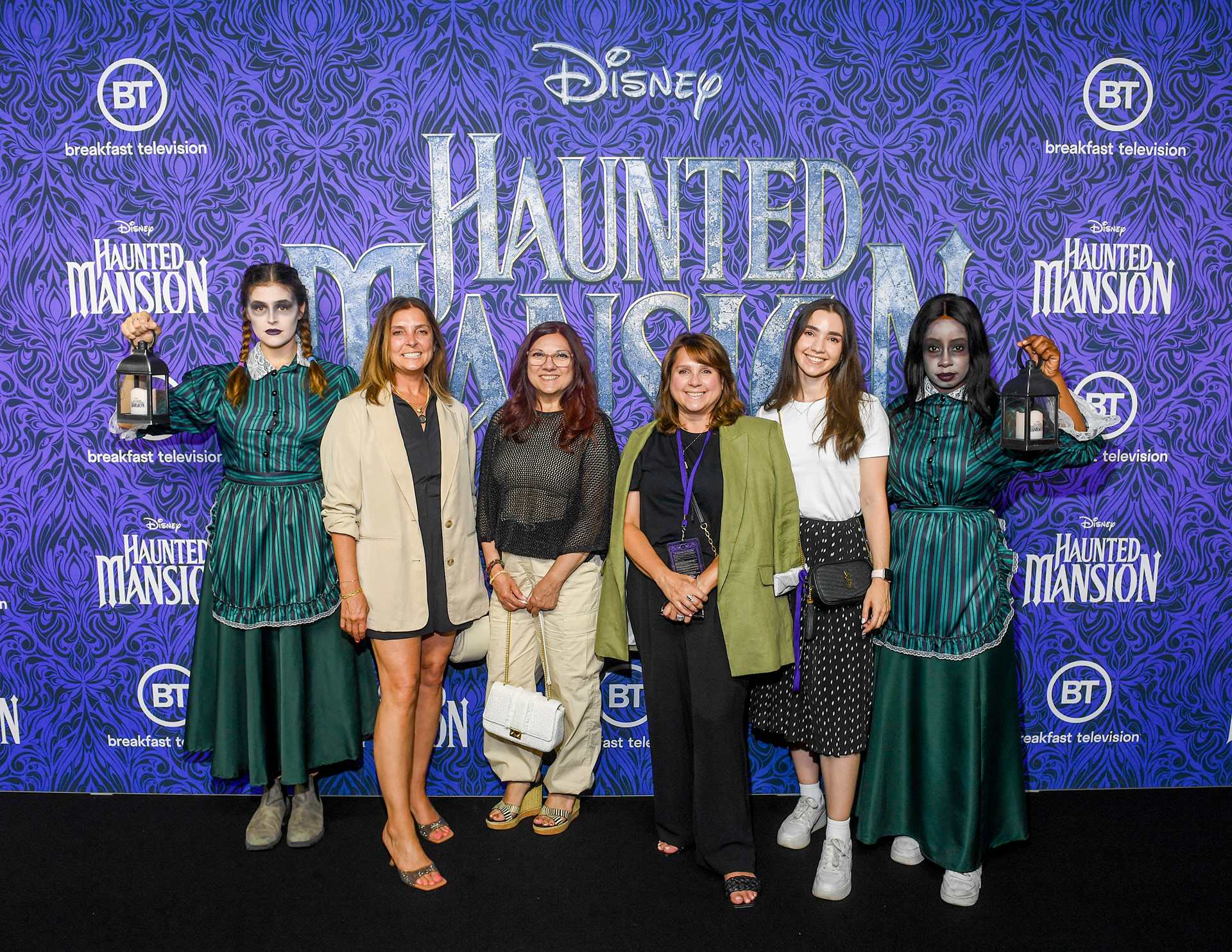 Custom 10 x 35 Backwall with Carpet