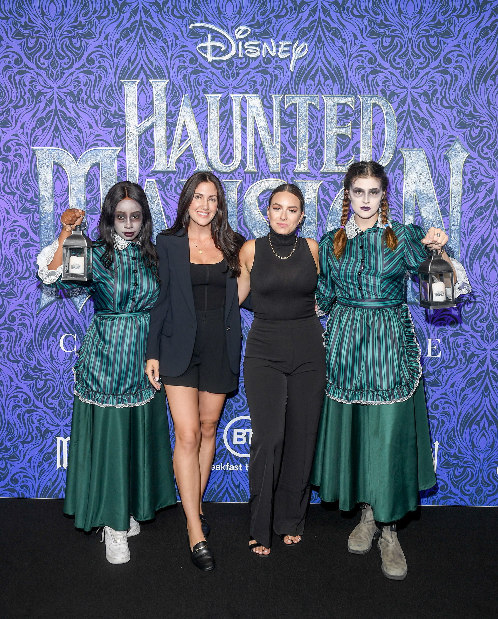 Custom 10 x 35 Backwall with Carpet