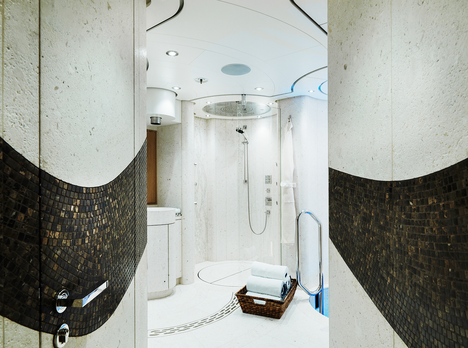 Art of luxury Megayacht Equanimity