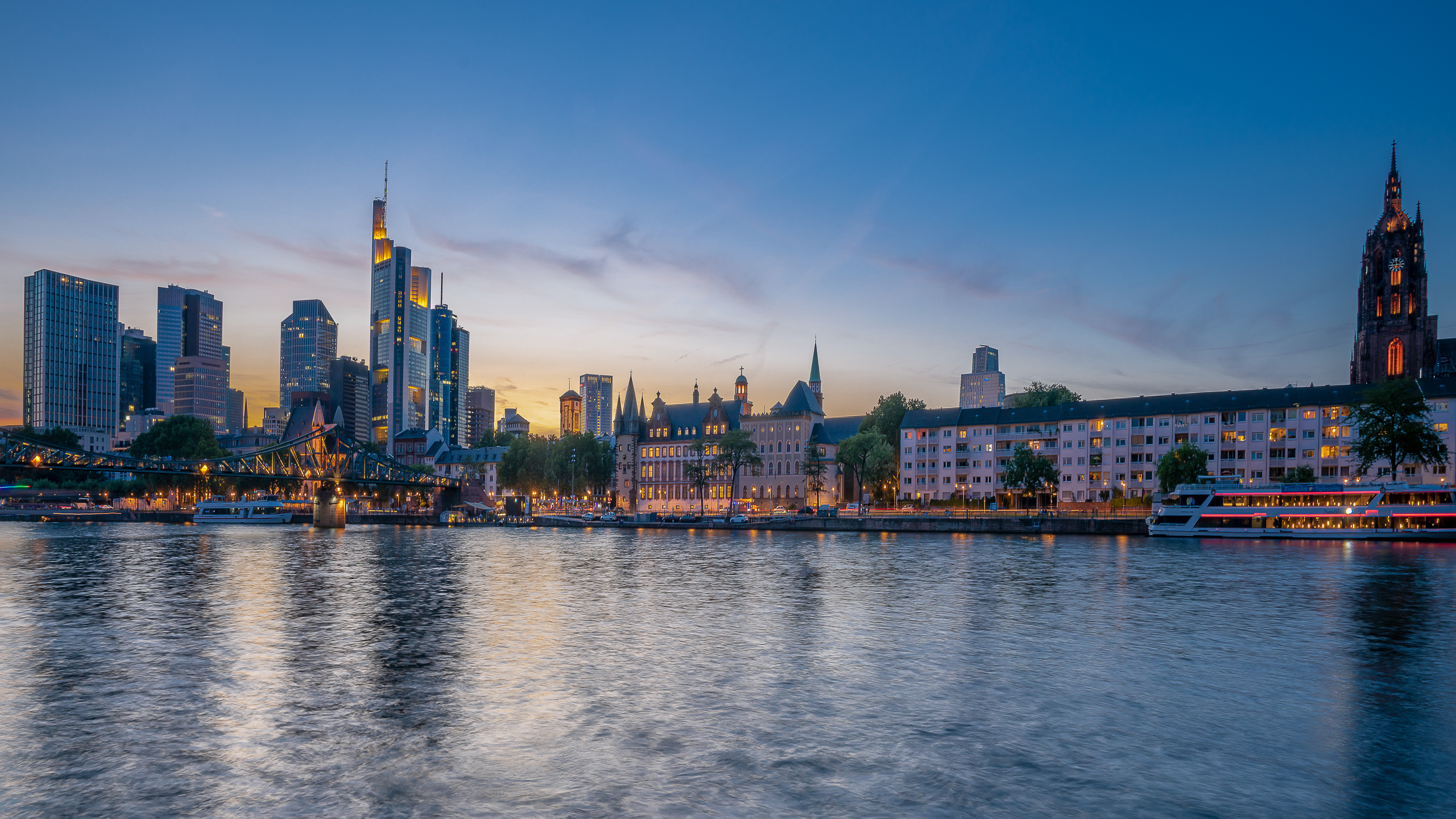 Old And New⎮Frankfurt