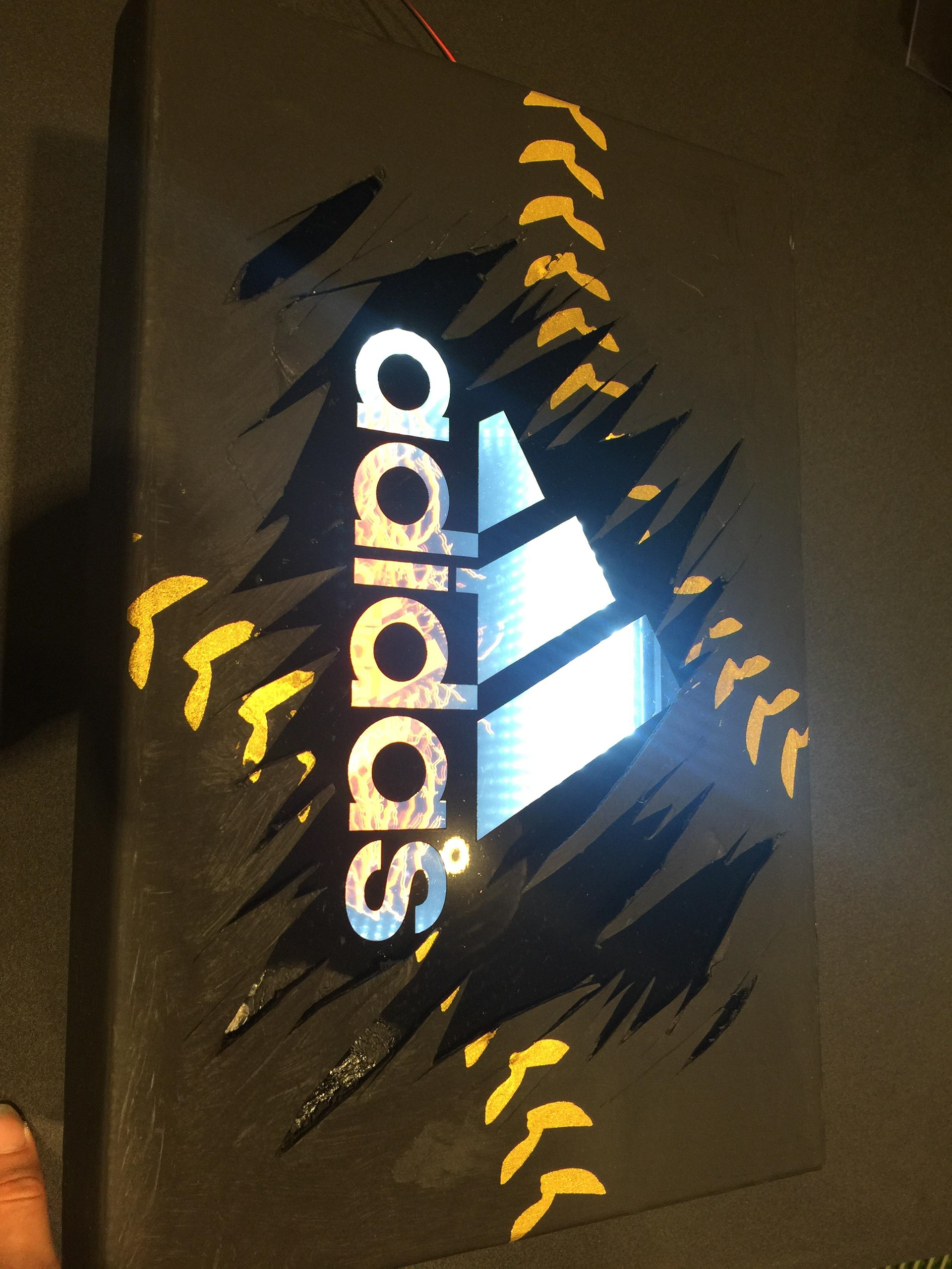 크리에이터 박스 데칼 작품