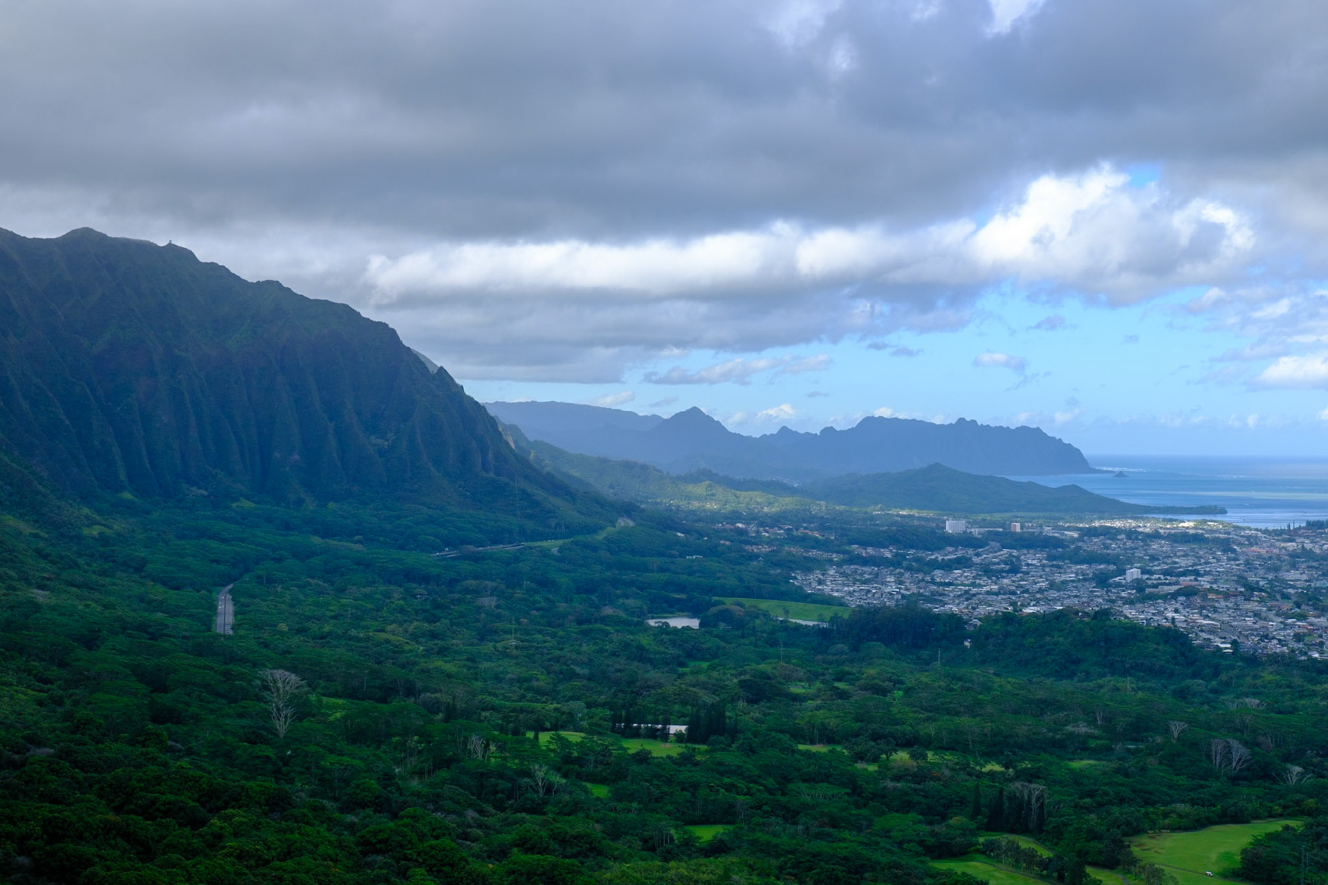 Nu’uanu Pali Lookout, Oahu