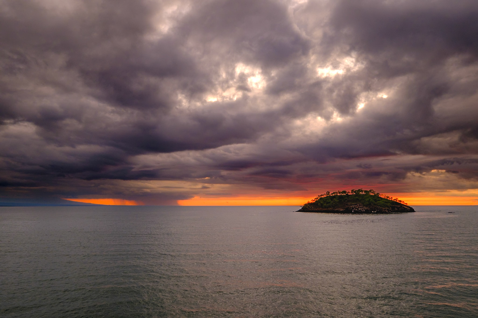 Galapagos Islands - Isabella Island - Elizabeth Bay - Sun Set