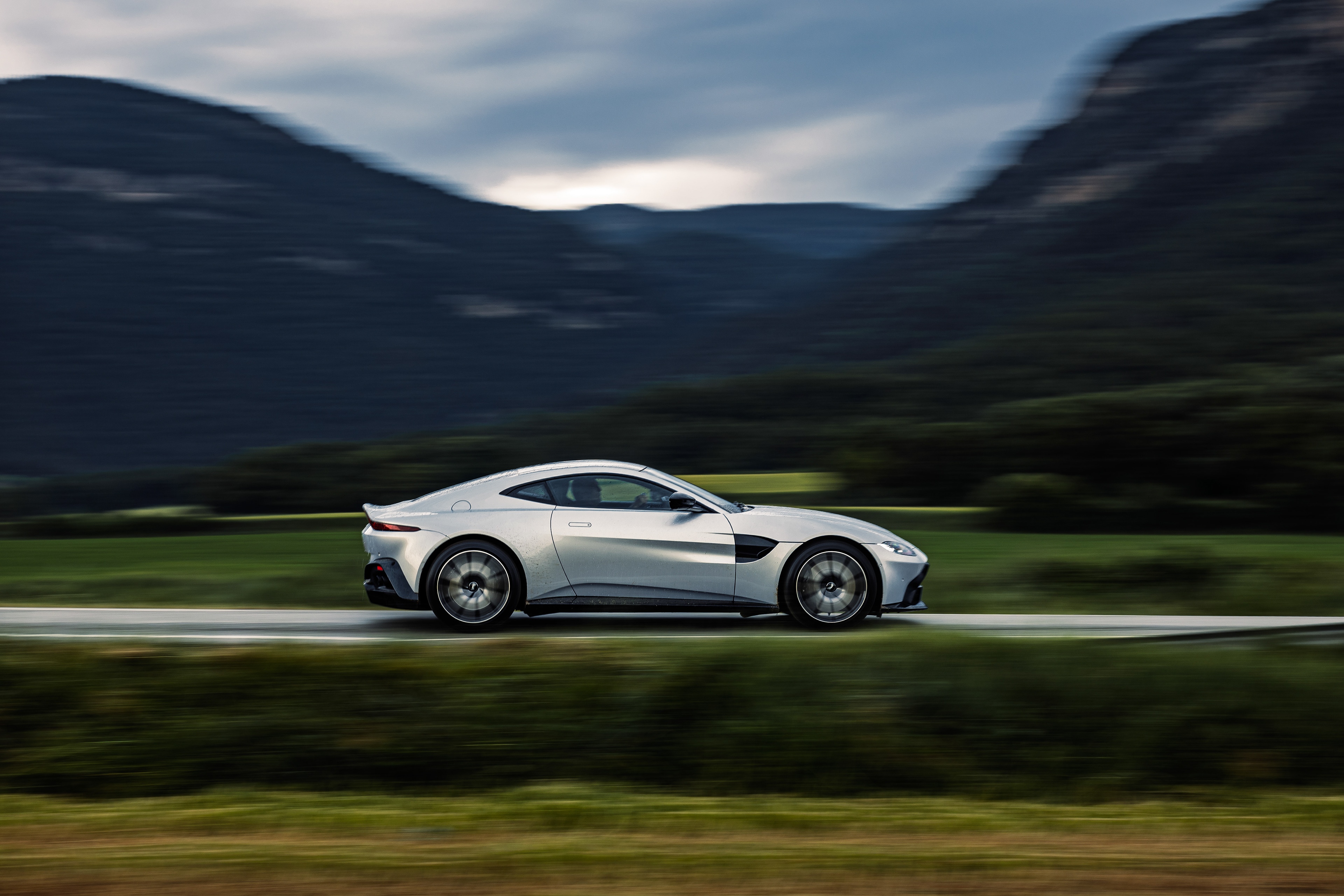 Aston Martin Vantage - Commercial Project