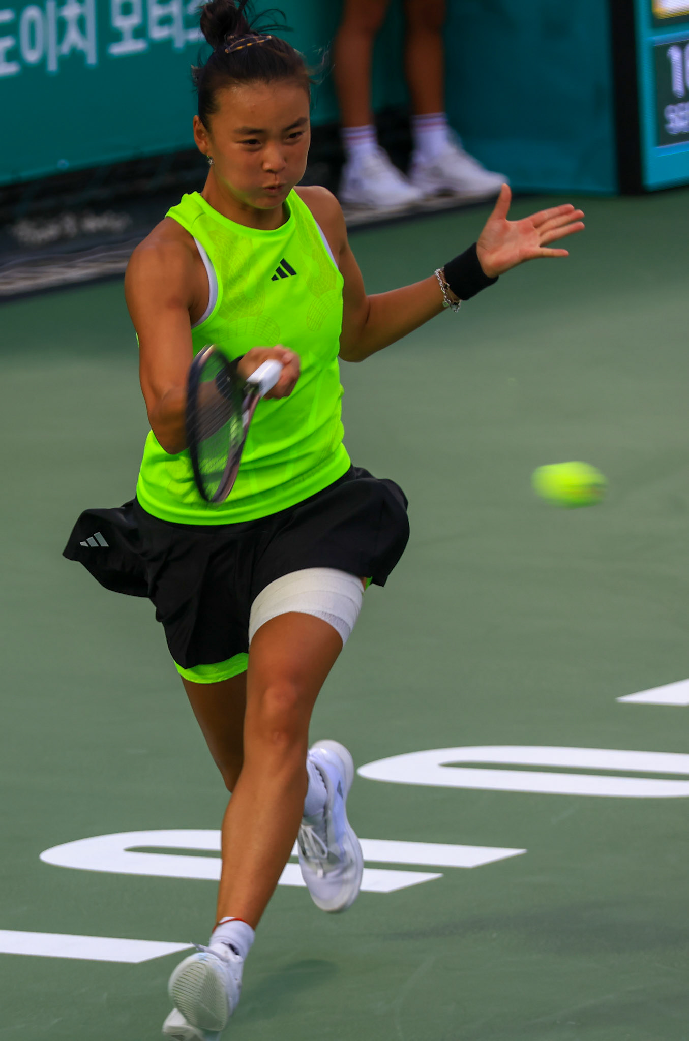 Yue Yuan of China returns to Jessica Pegula of the United States during their round of singles final match at the Hana Bank Korea Open Tennis Tournament at the Olympic Park Tennis Court in Seoul, South Korea, on October 15, 2023. Matrix Images / Lee Kitae