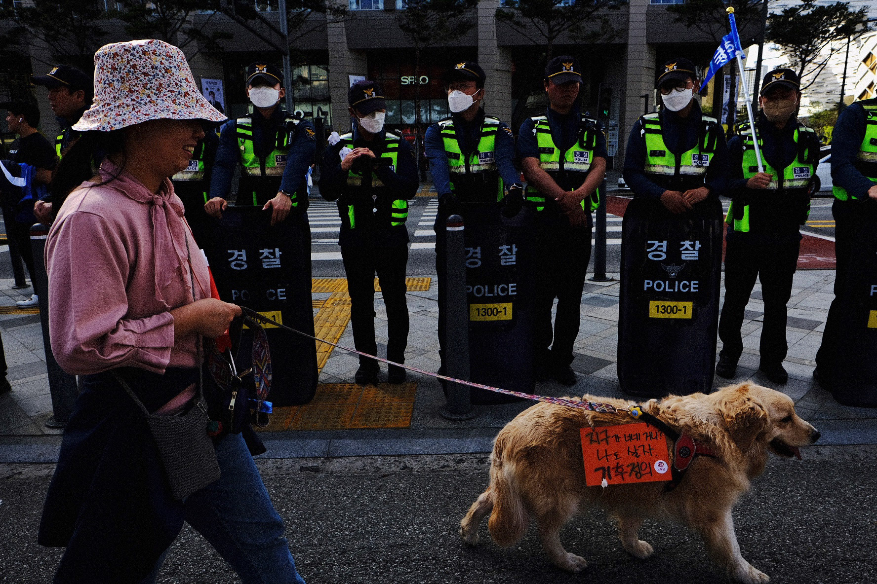 414 Climate Justice protesters march in front of the Sejong Government Complex in Sejong, Republic of Korea, April 14, 2023. Matrix Images/Lee Kitae