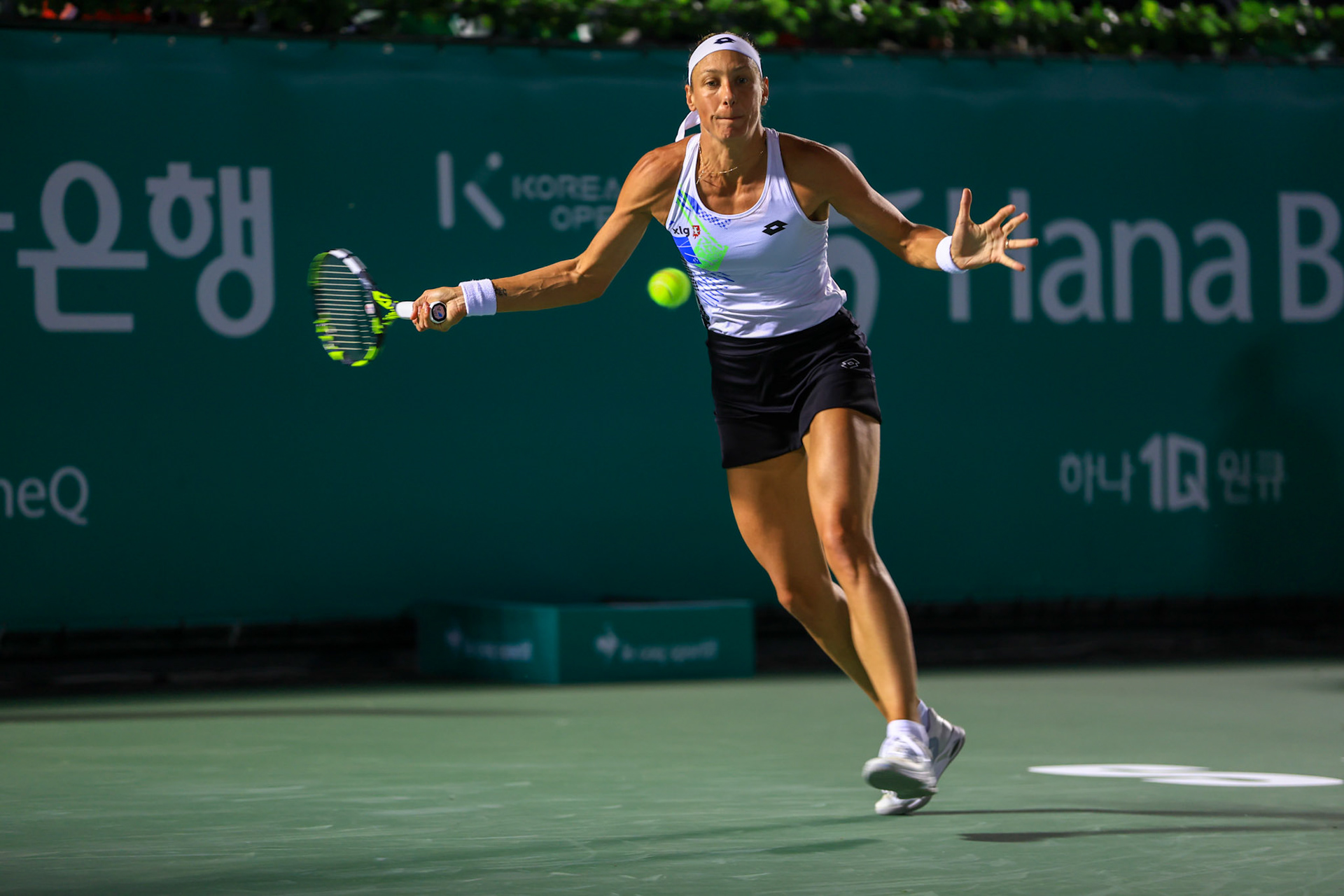 Yanina Wickmayer of Belgium in action against Polina Kudermetova of Rusia their round of singles quarterfinal match at the Hana Bank Korea Open Tennis Tournament at the Olympic Park Tennis Court in Seoul, South Korea, on October 13, 2023. Matrix Images / Lee Kitae