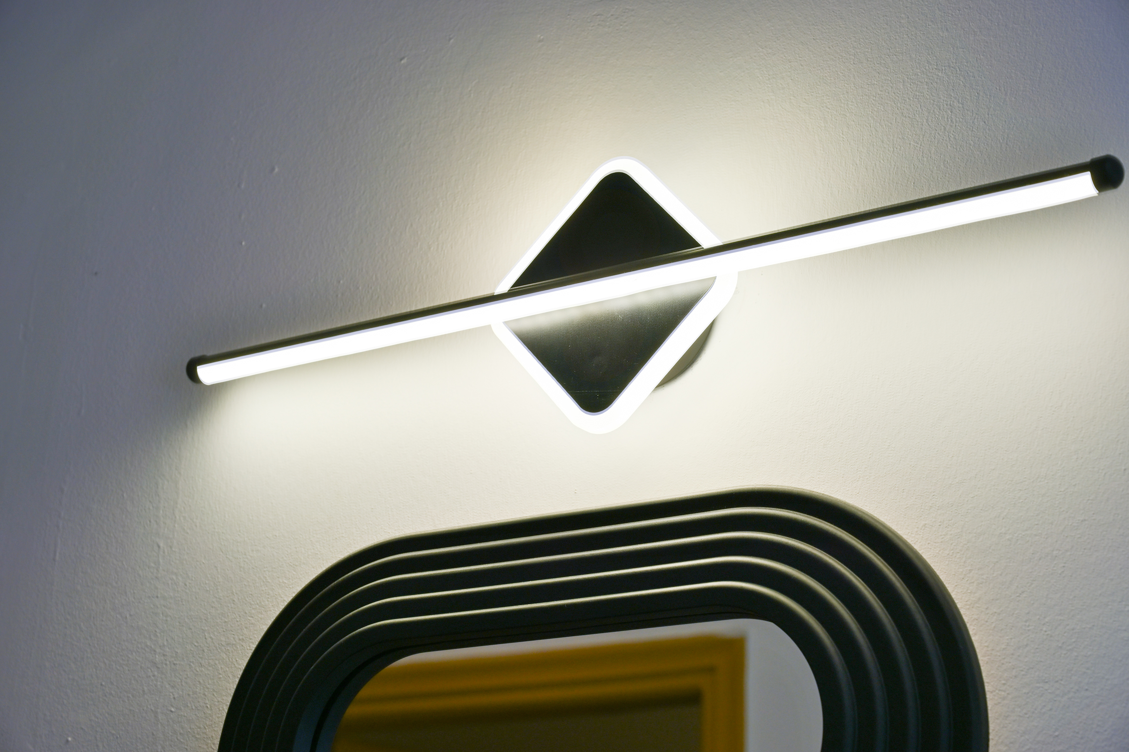 Minimal Hotel in Porto Rafti