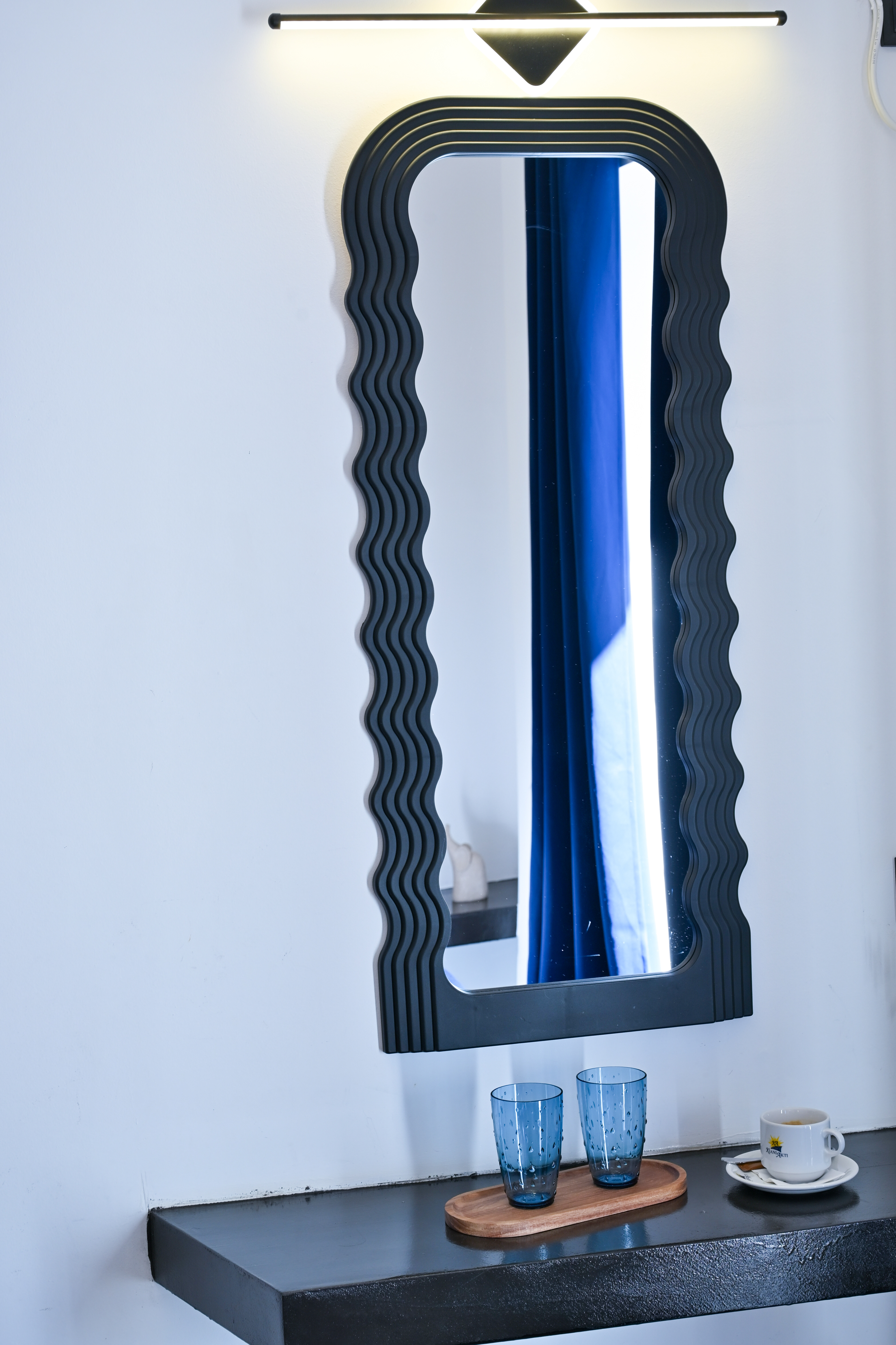 Minimal Hotel in Porto Rafti