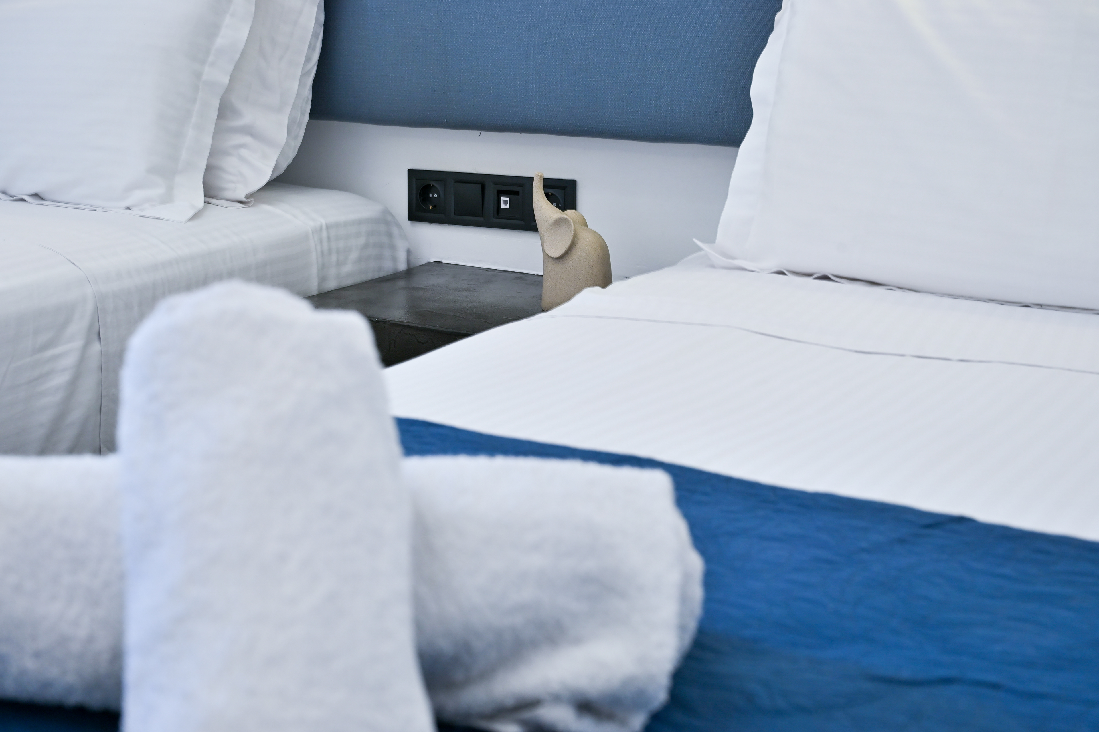 Minimal Hotel in Porto Rafti