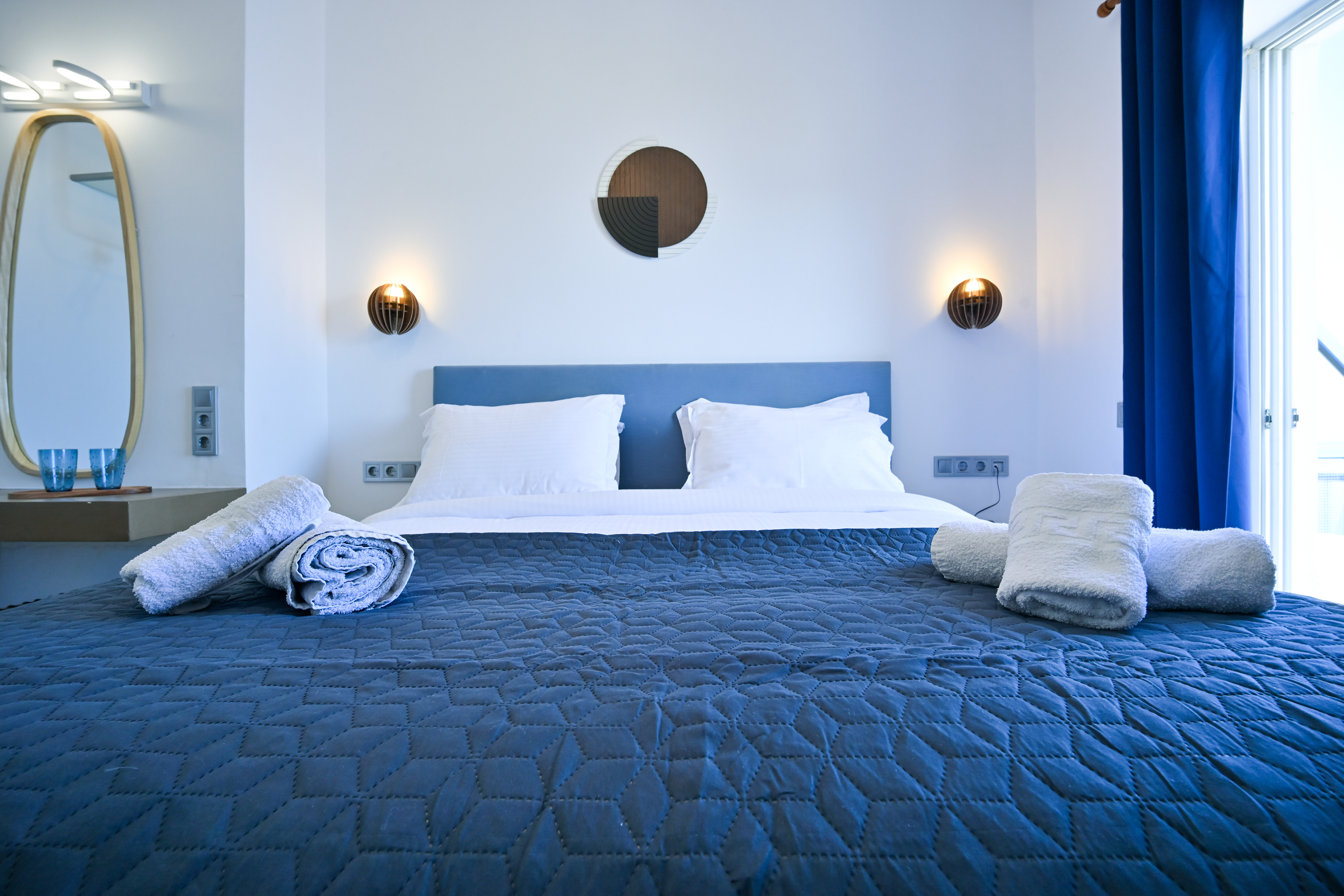 Minimal Hotel in Porto Rafti