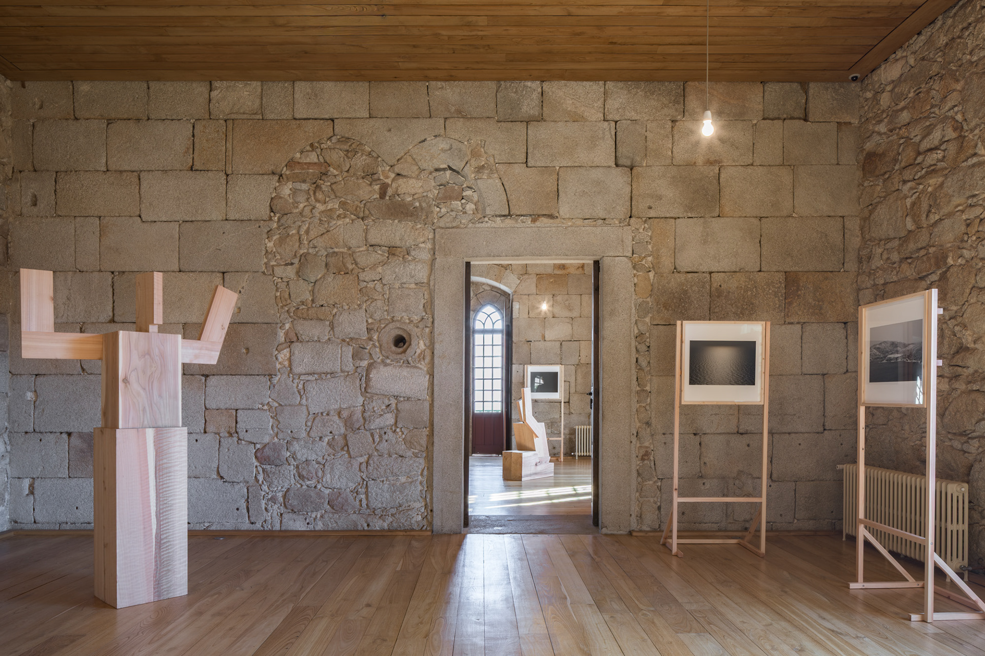 EXHIBITION: PEOPLE IN MOTION - Um itinerário artístico sobre migrações e encontros, com curadoria de Roberto Cremascoli, e obras de Álvaro Siza, Mónica de Miranda, Afonso Cruz, Dulce Maria Cardoso, Gonçalo M. Tavares, Isabel Lucas, José Luís Peixoto, Attilio Fiumarella, Inês d’Orey, Nuno Cera, Paulo Catrica, Rita Burmester, Marco Cremascoli e Rita Nery.