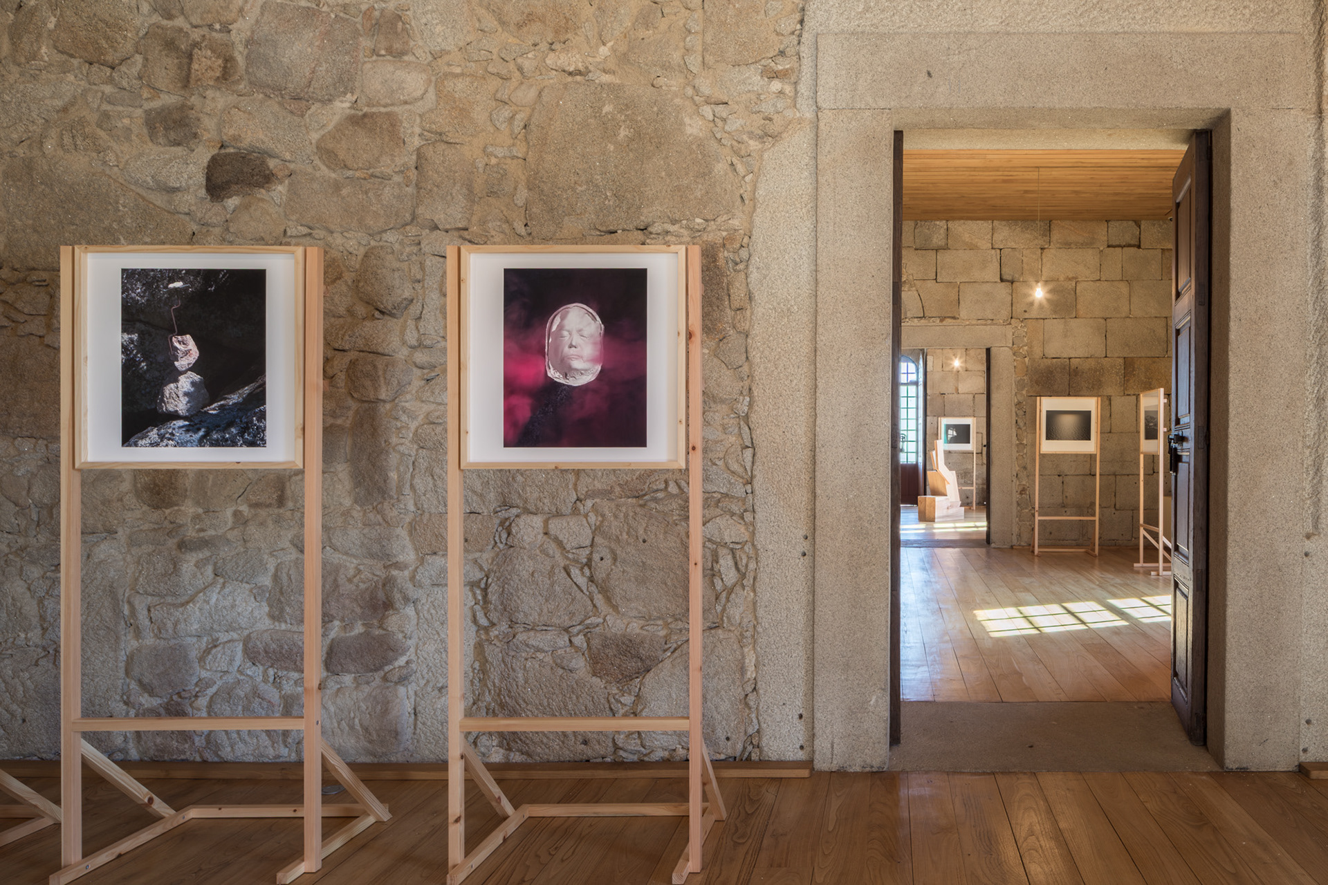 EXHIBITION: PEOPLE IN MOTION - Um itinerário artístico sobre migrações e encontros, com curadoria de Roberto Cremascoli, e obras de Álvaro Siza, Mónica de Miranda, Afonso Cruz, Dulce Maria Cardoso, Gonçalo M. Tavares, Isabel Lucas, José Luís Peixoto, Attilio Fiumarella, Inês d’Orey, Nuno Cera, Paulo Catrica, Rita Burmester, Marco Cremascoli e Rita Nery.