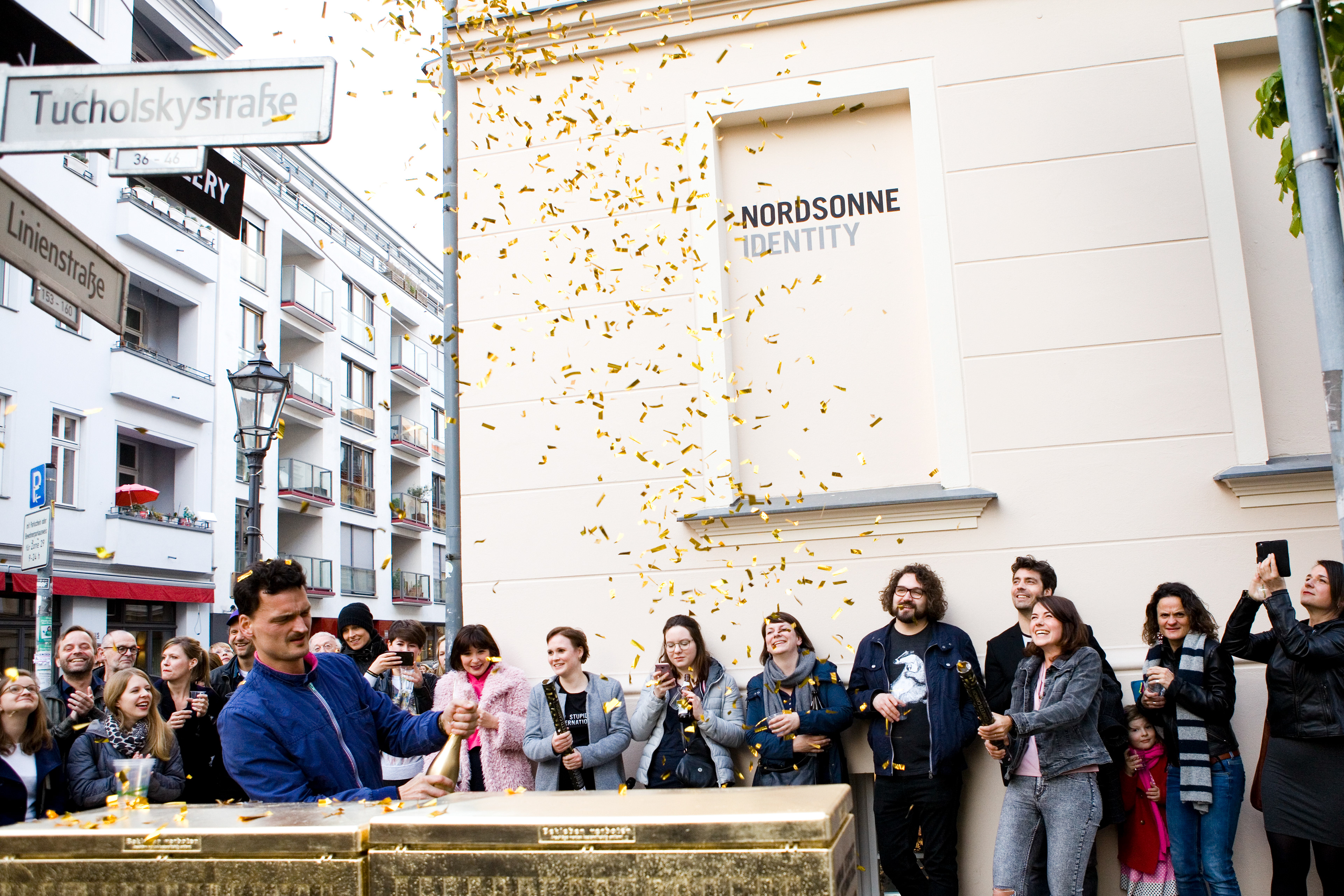 ©Konstantin-Boerner: NI Gallery Opening – HELLOGRAPH | Grafik Design Agentur Potsdam, Berlin-Brandenburg