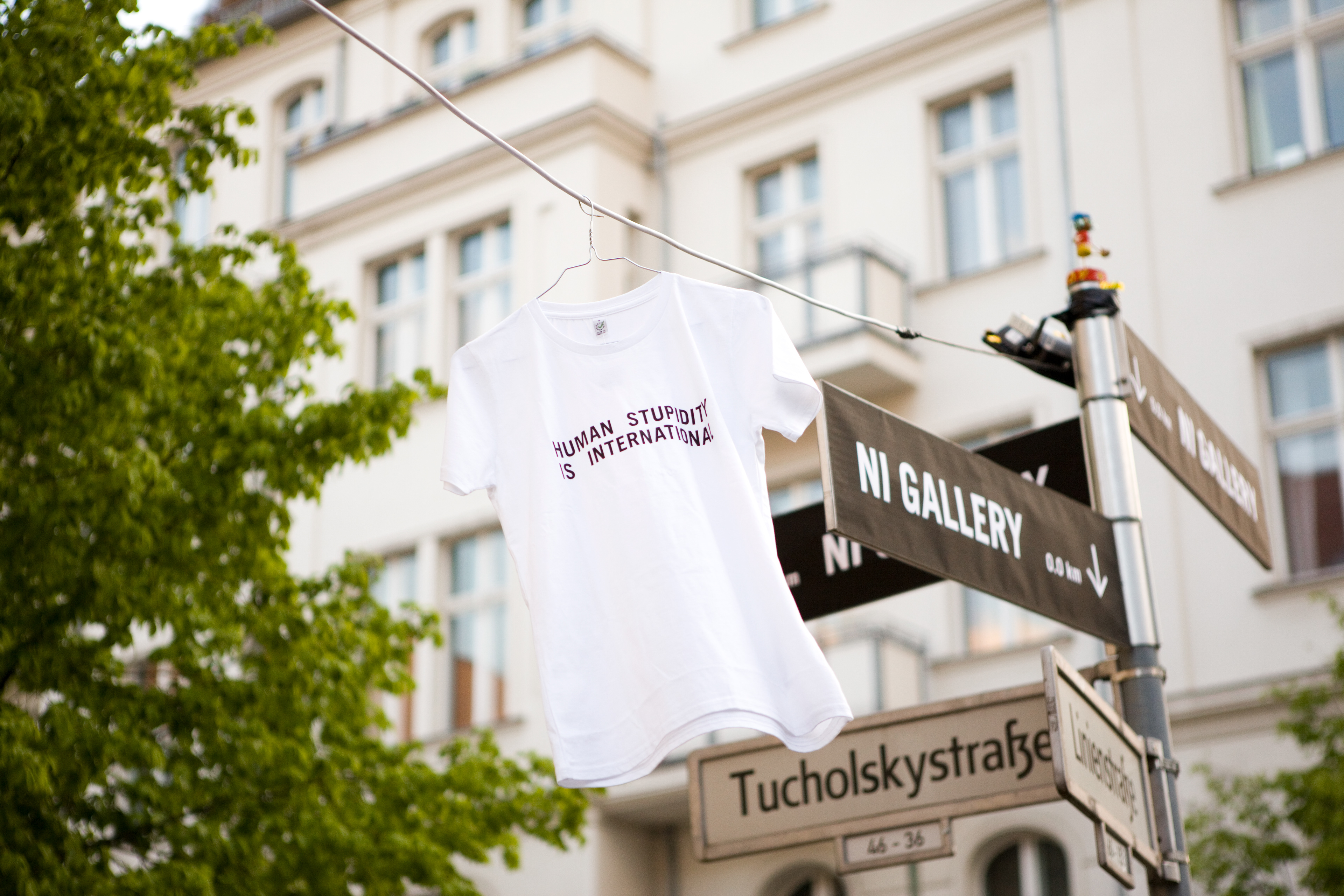©Konstantin-Boerner: NI Gallery Opening – T-Shirt – HELLOGRAPH | Grafik Design Agentur Potsdam, Berlin-Brandenburg