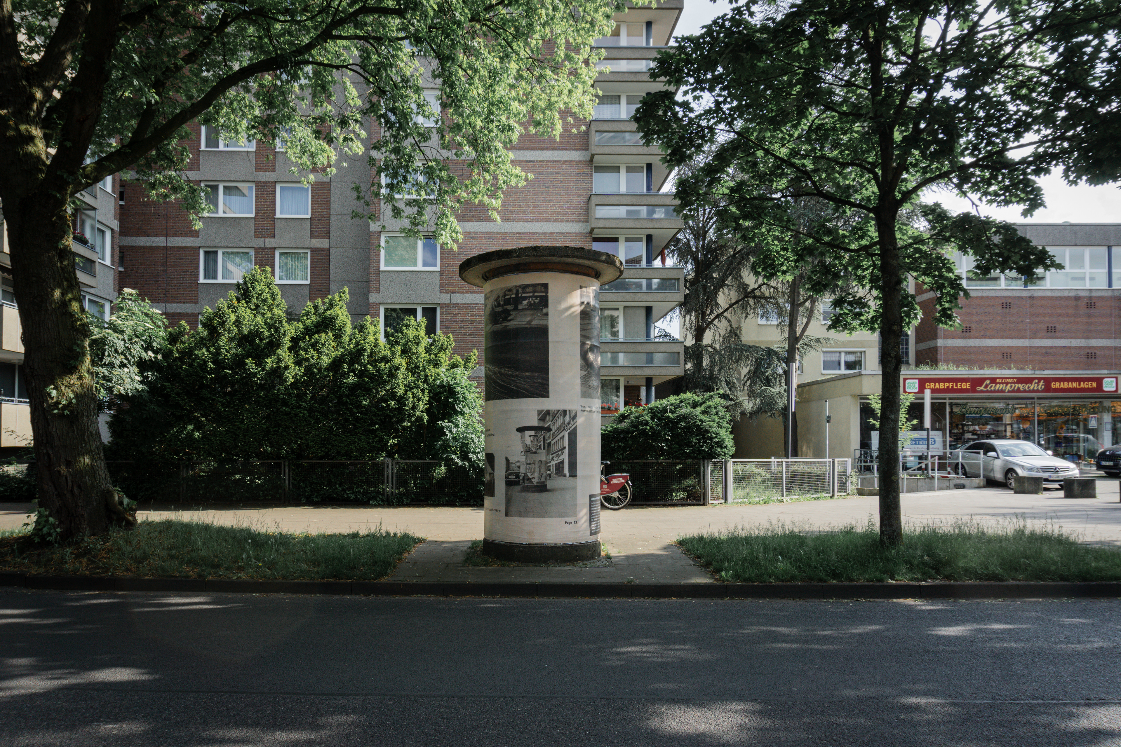 "Zeitkapsel" on an Art Pillar, Byron Co, Zollstock, Köln, 2024