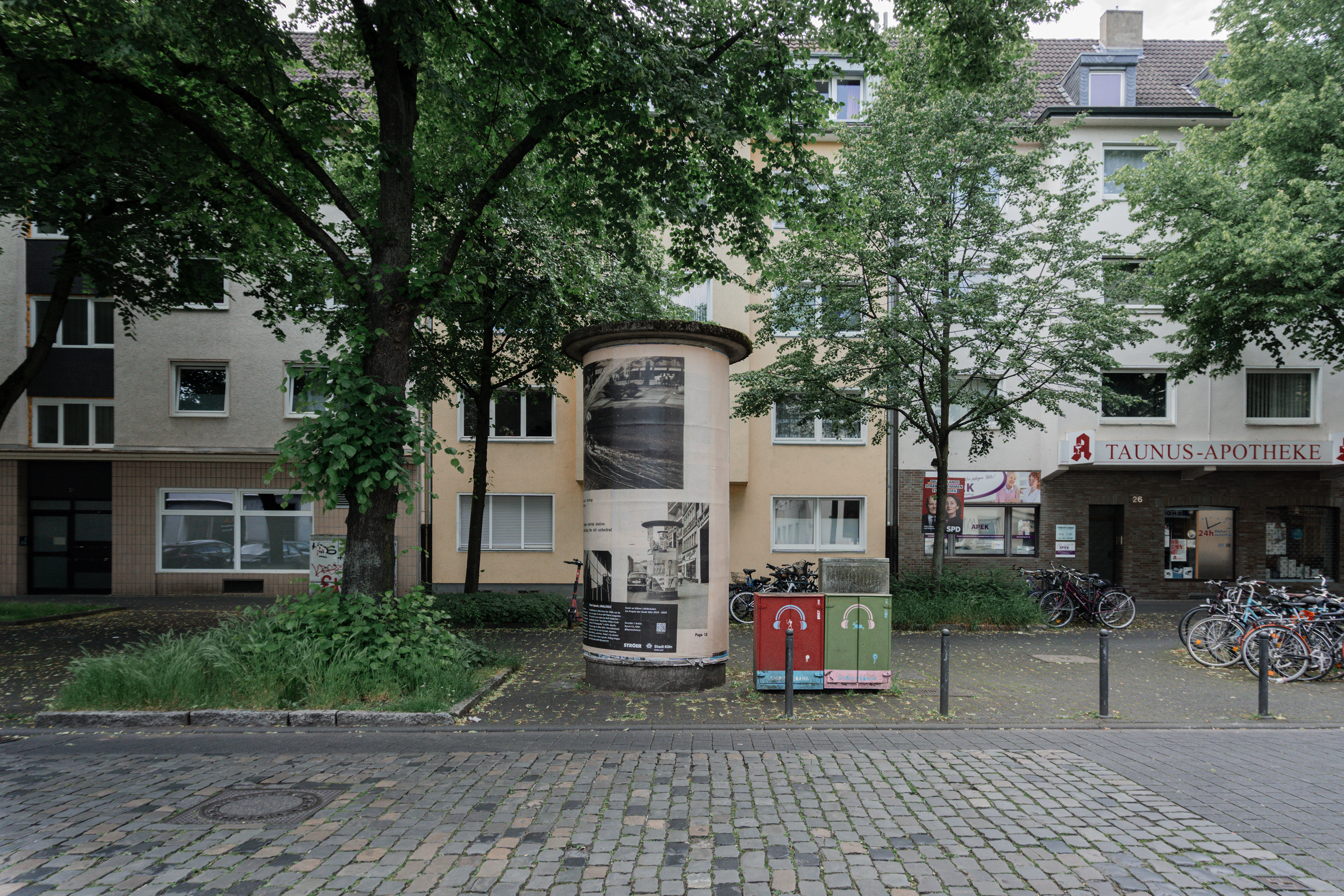"Zeitkapsel" on an Art Pillar, Byron Co, Kalk 2, Köln, 2024
