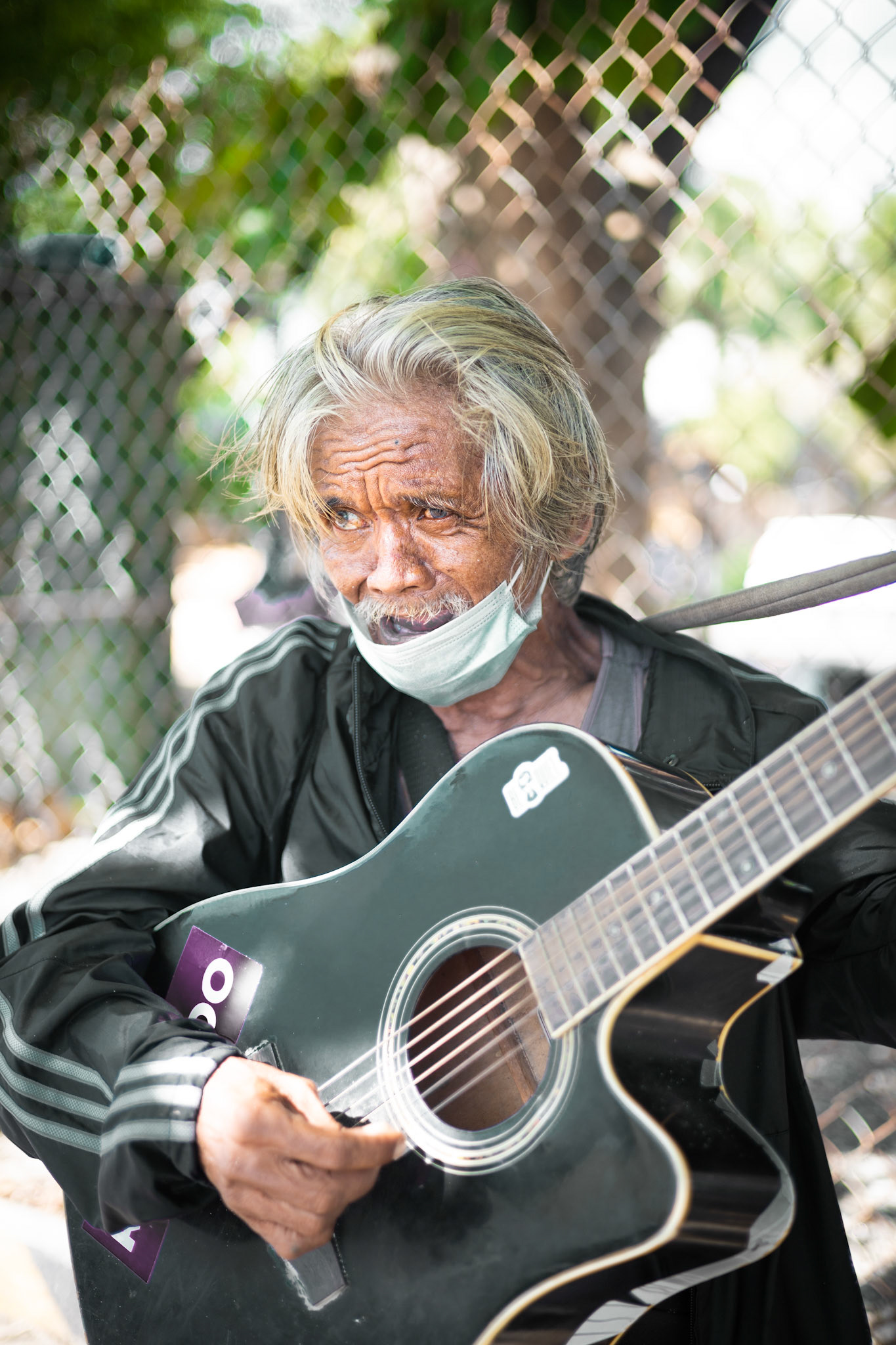BUSKING | Depth | Canon EOS RP 50mm F 1.8 STM | ISO 100 f / 1.8 1/400 sec