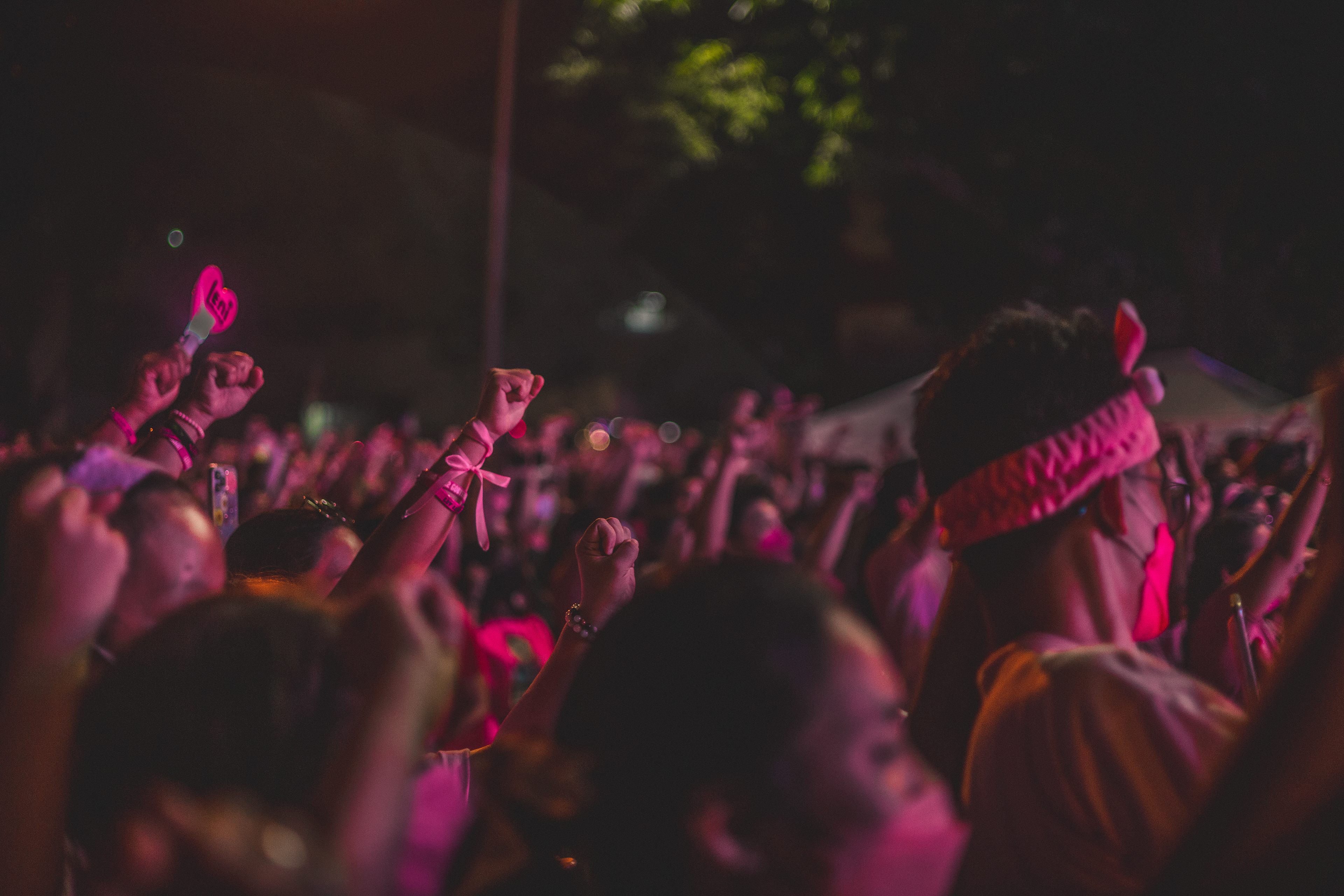 ISO 1600 f / 1.8 1/200