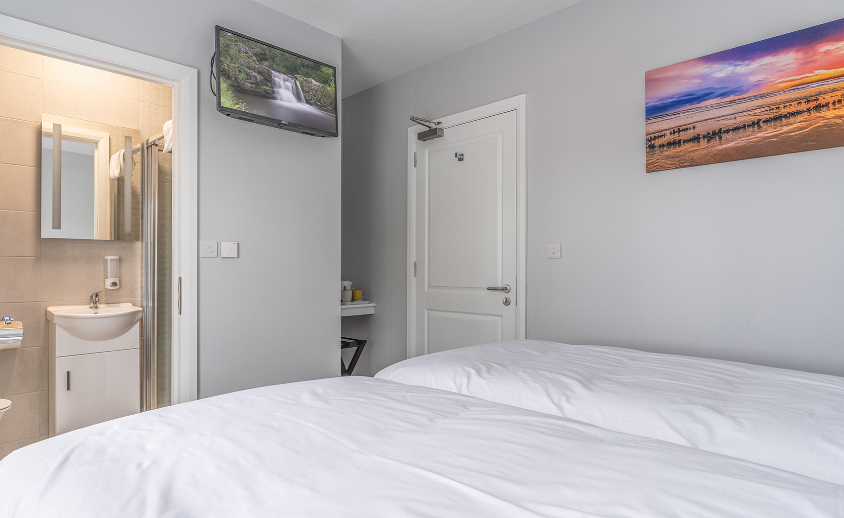 tramore-airbnb-accommodation-bedroom