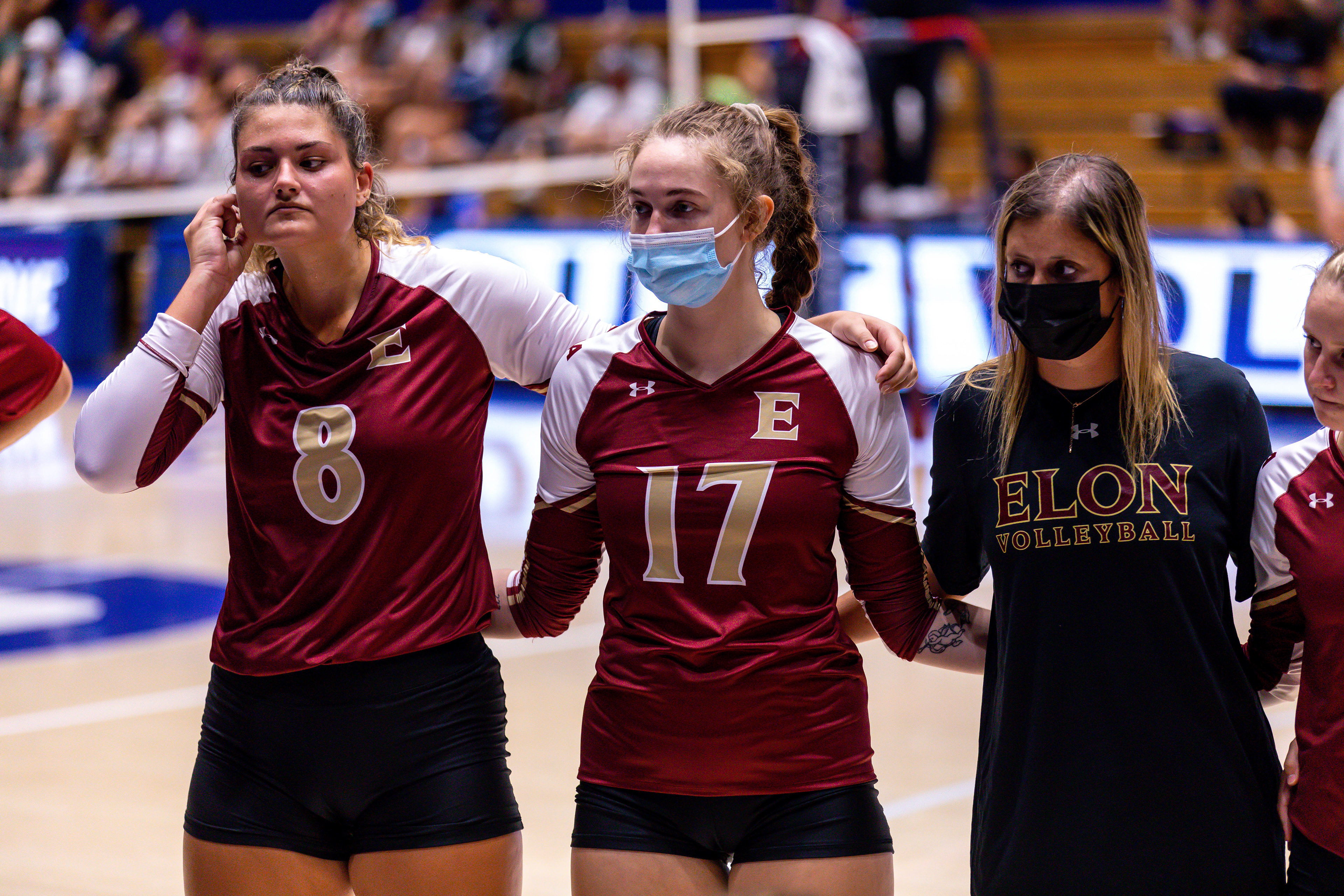 Redshirt freshman Presly Austin listens during a timeout during Elon’s match against Duke on Aug. 31, 2021. Photo by Troy Sayles.