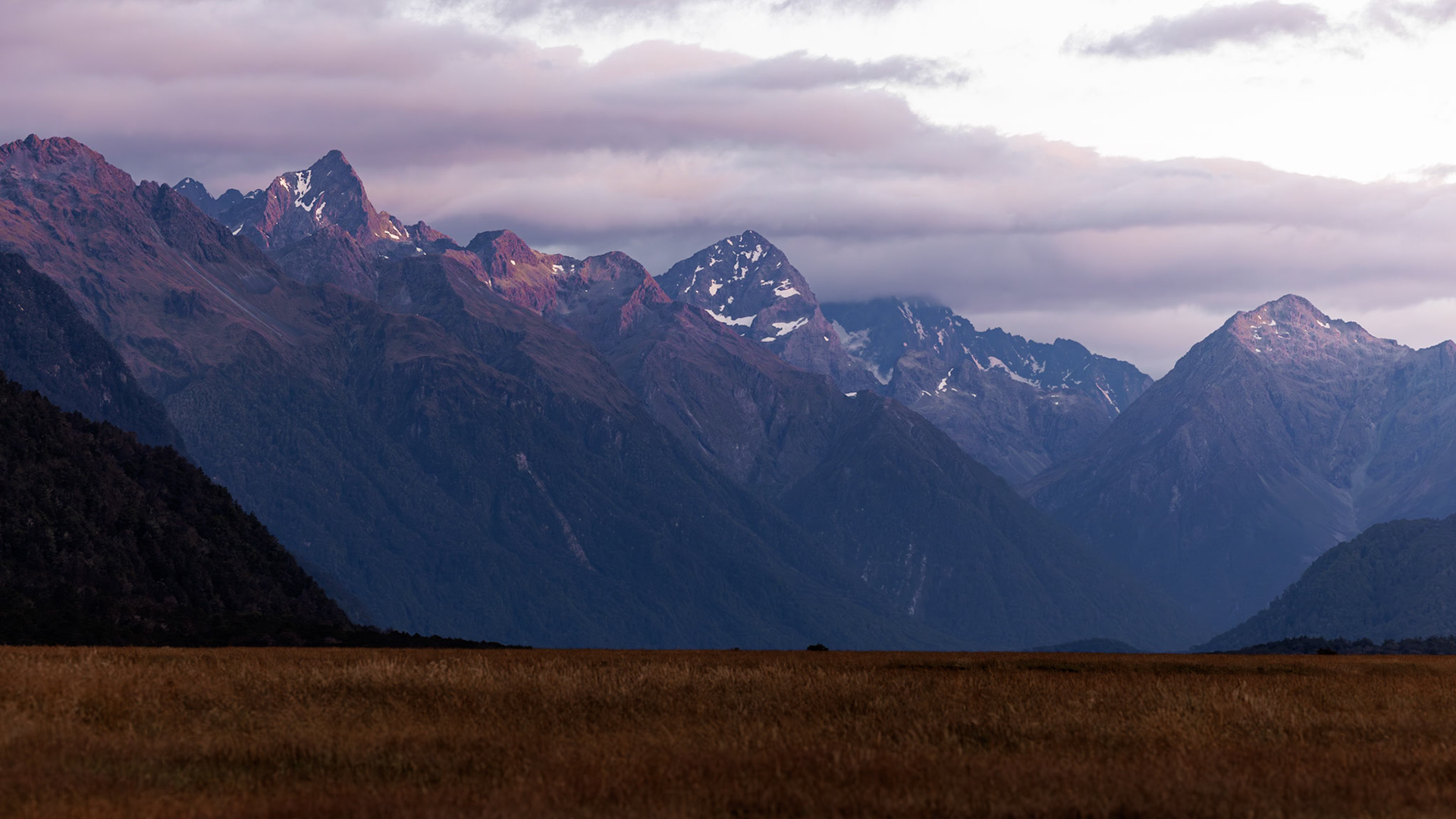 The Misty Mountains | South Island, New Zealand