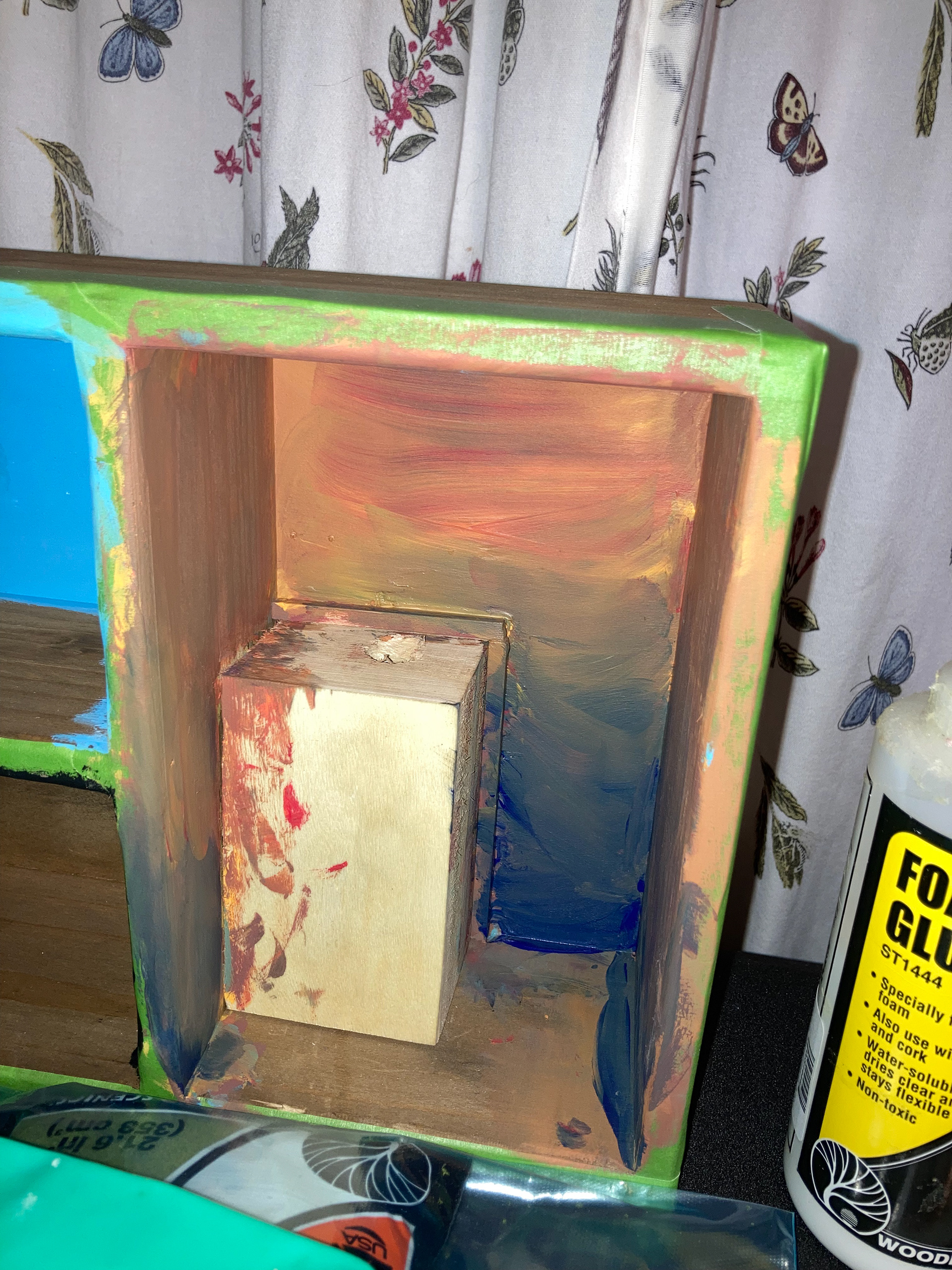 The electronics are hidden inside the Grand Canyon scene. The box forms the inner structure of the cliff.