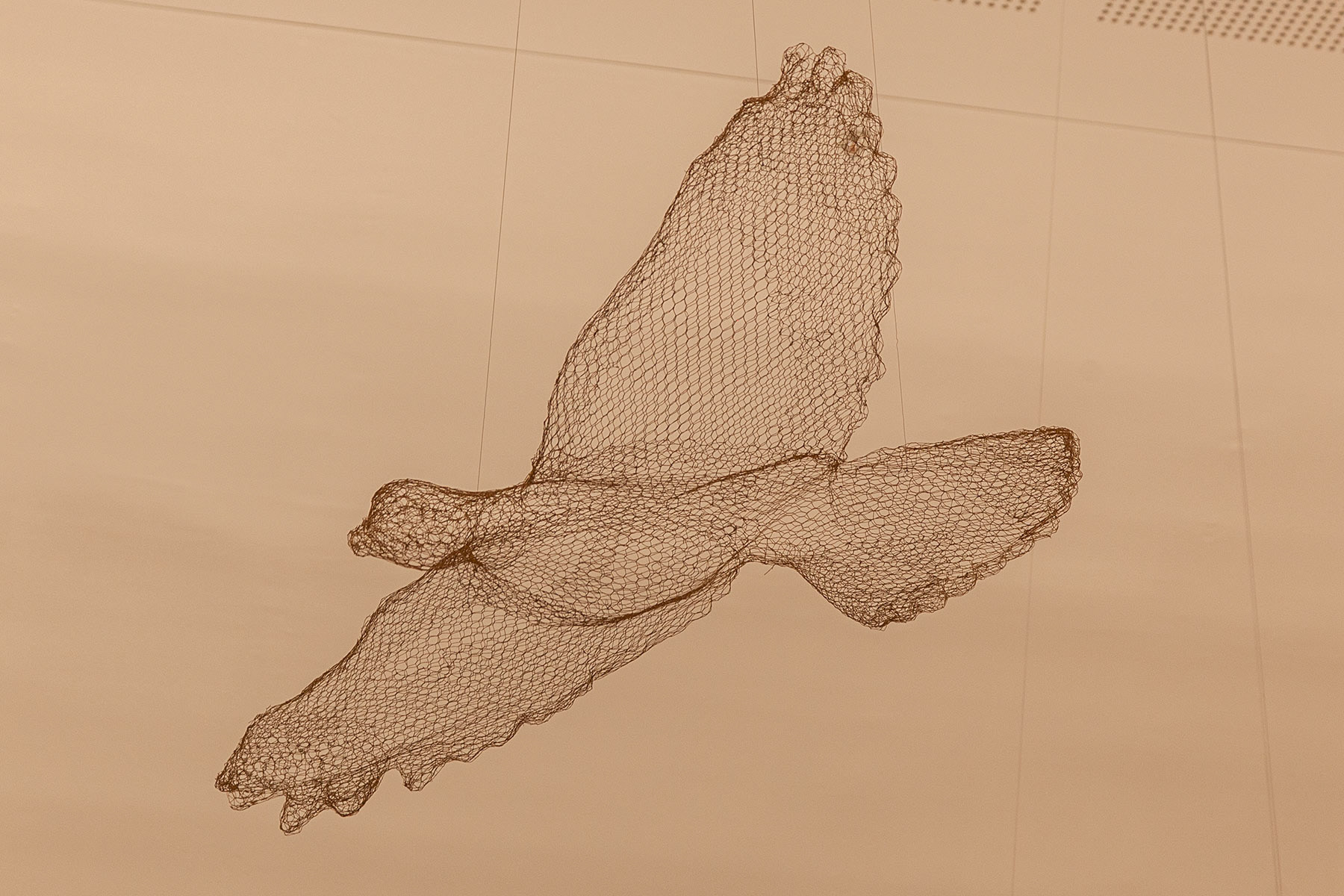 metal mesh bird sculpture